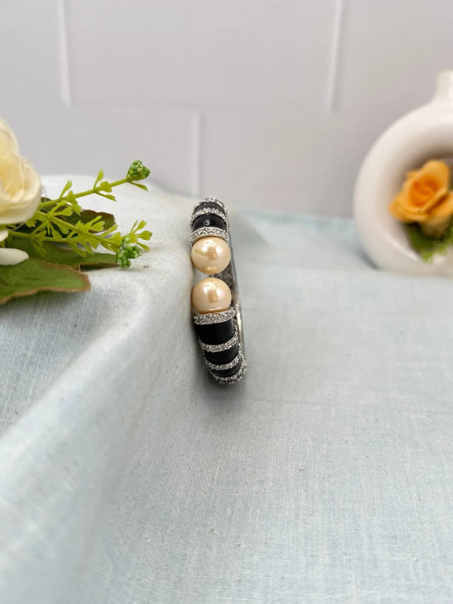 Designer Statement Stone Bracelet 7040 - Mahilas