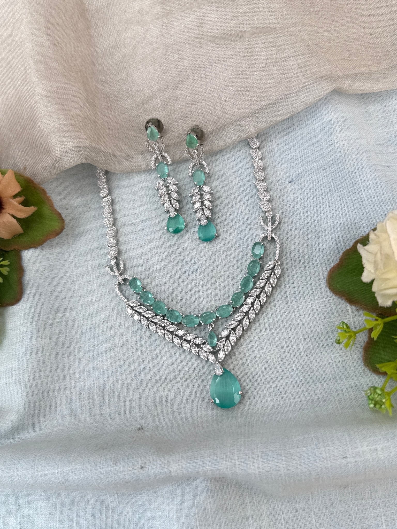 Designer Stone Short Necklace Set 815 - Mahilas