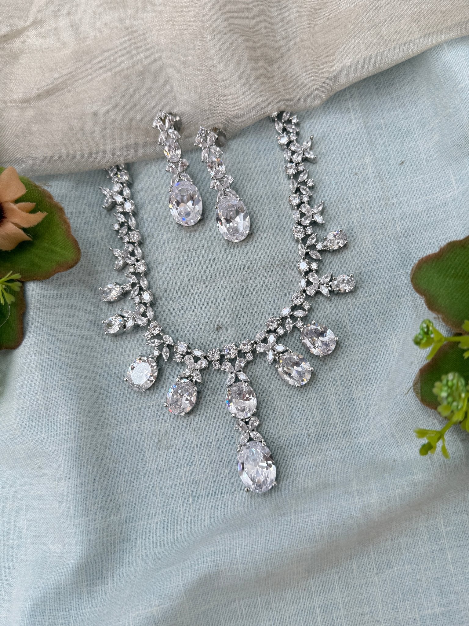 Designer Stone Short Necklace Set 818 - Mahilas