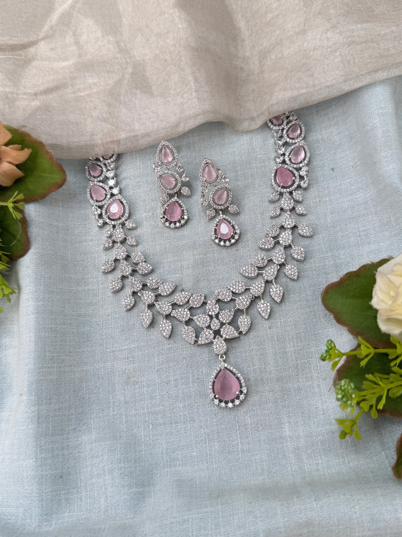 Designer Stone Short Necklace Set 821 - Mahilas