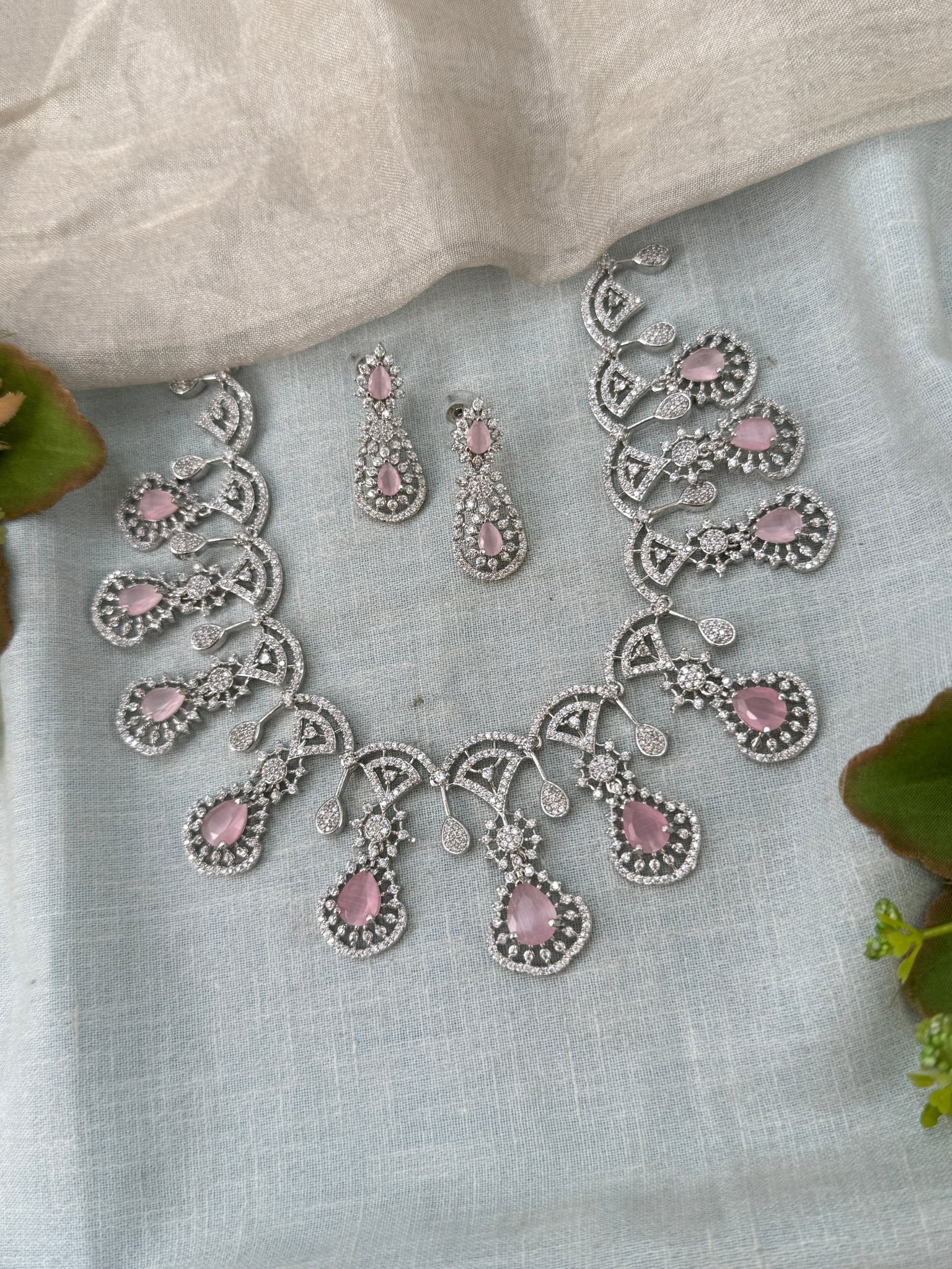 Designer Stone Short Necklace Set 824 - Mahilas