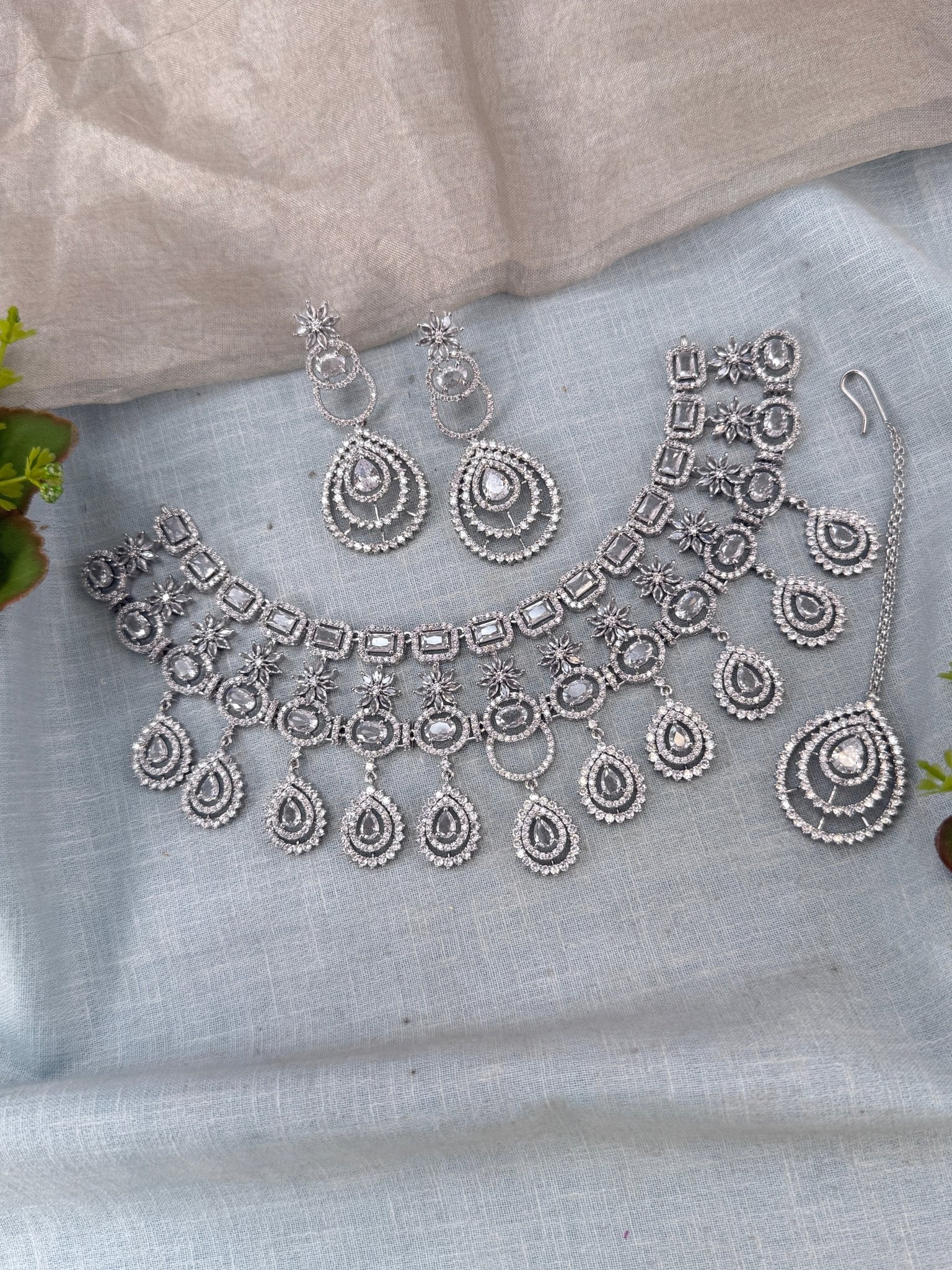 Designer Stone Short Necklace Set 831 - Mahilas