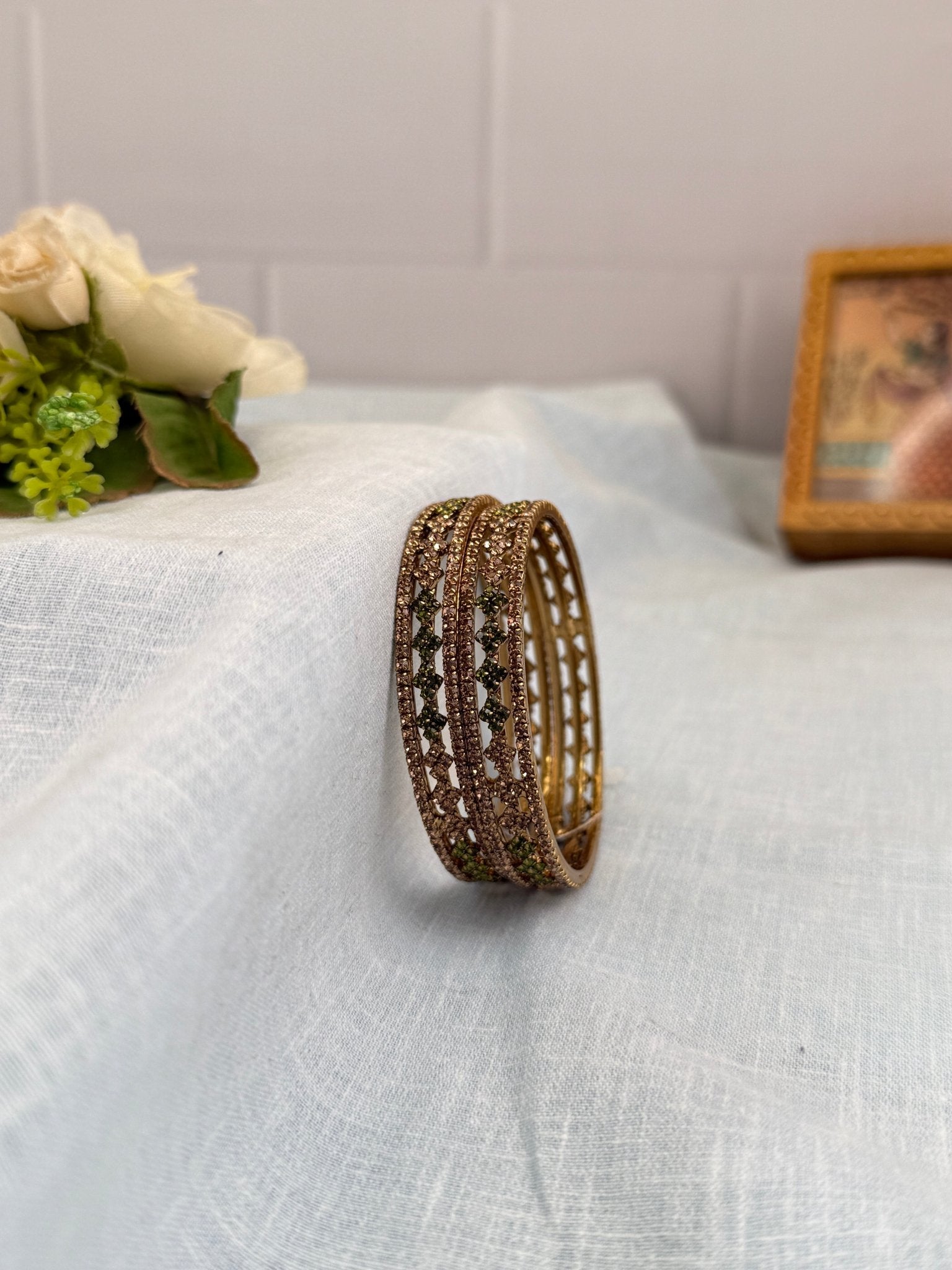 Designer Victorian Antique Stone Bangles 7000 - 9 Colors - Mahilas