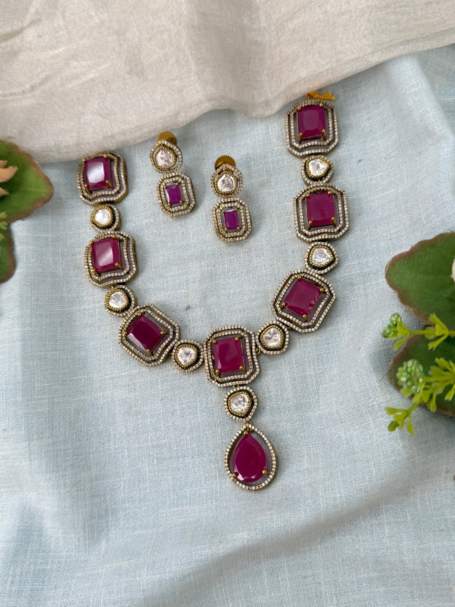 Designer Victorian Stone Short Necklace Set 728 - Mahilas
