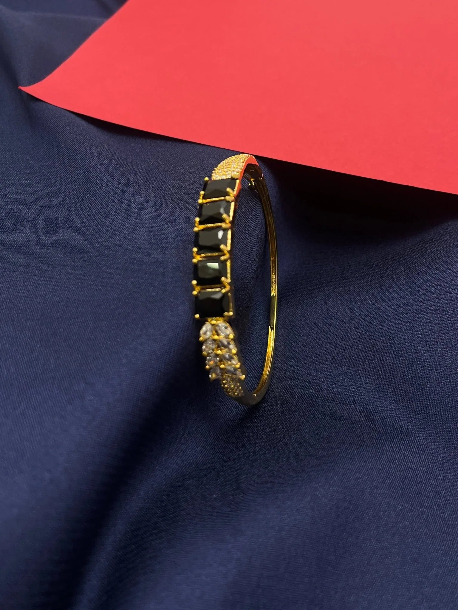 Elegant Bracelet 6771 - Mahilas