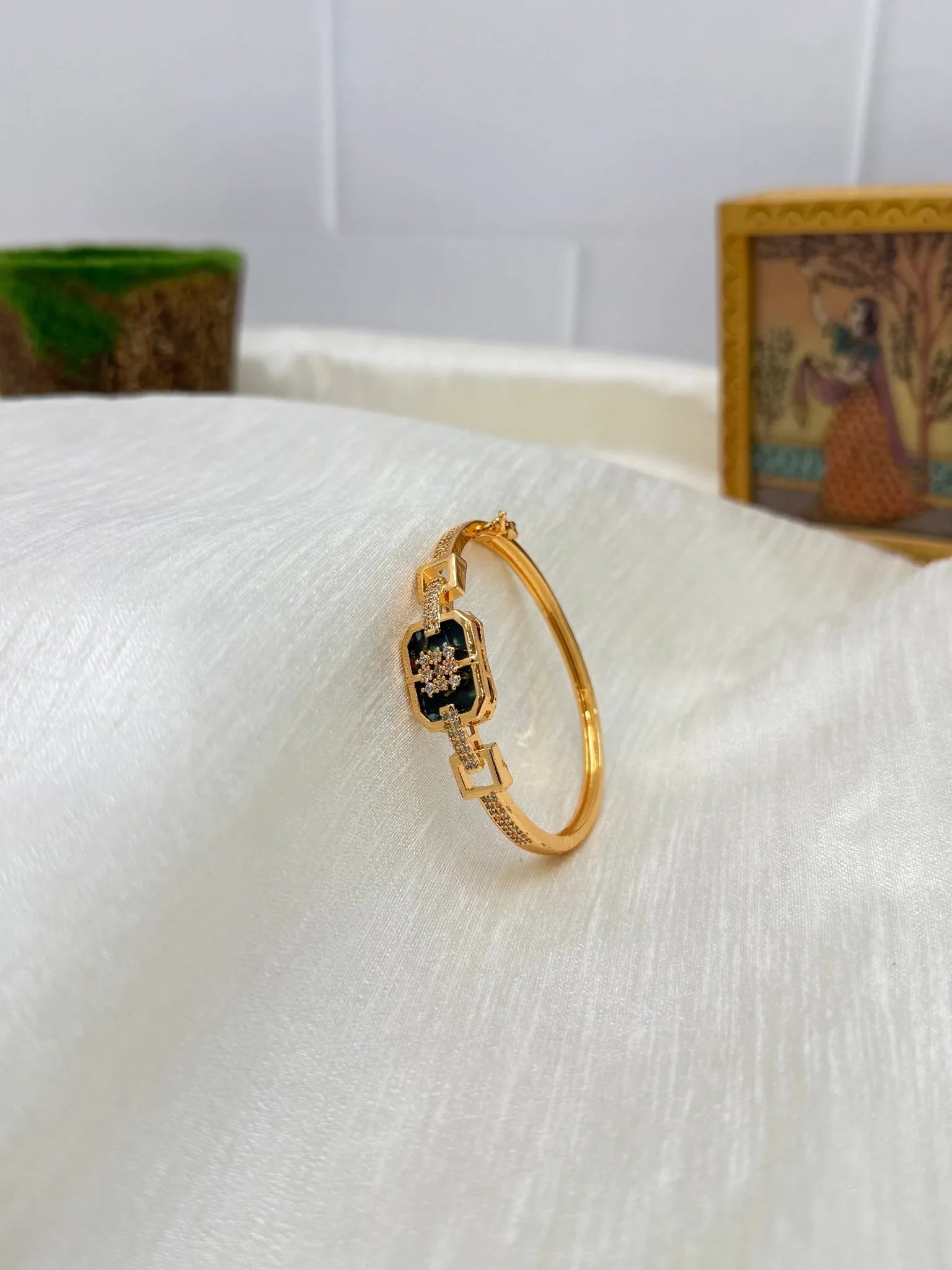 Elegant Bracelet 6830 - Mahilas