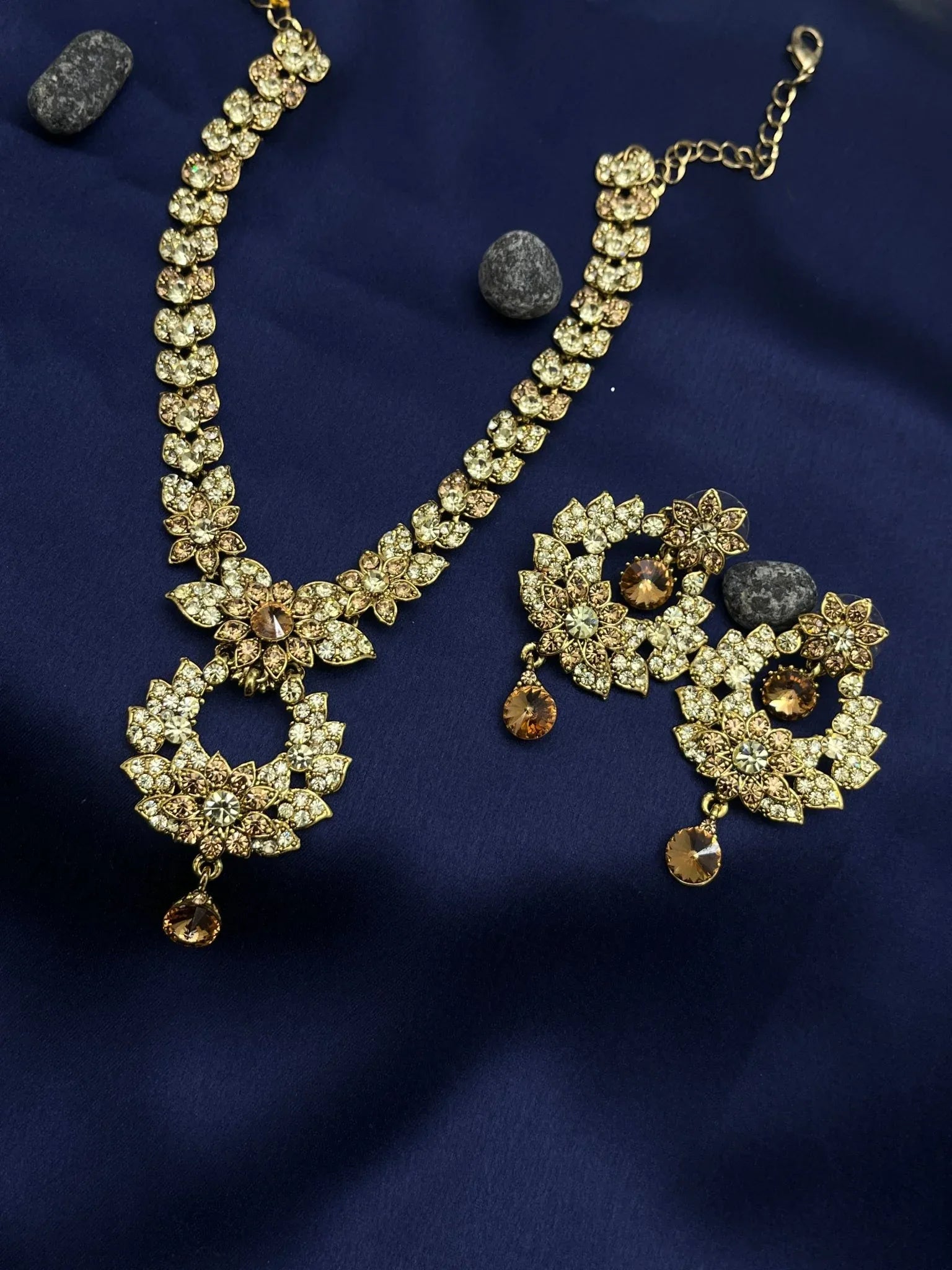Fancy Stone Necklace 1704 - Mahilas