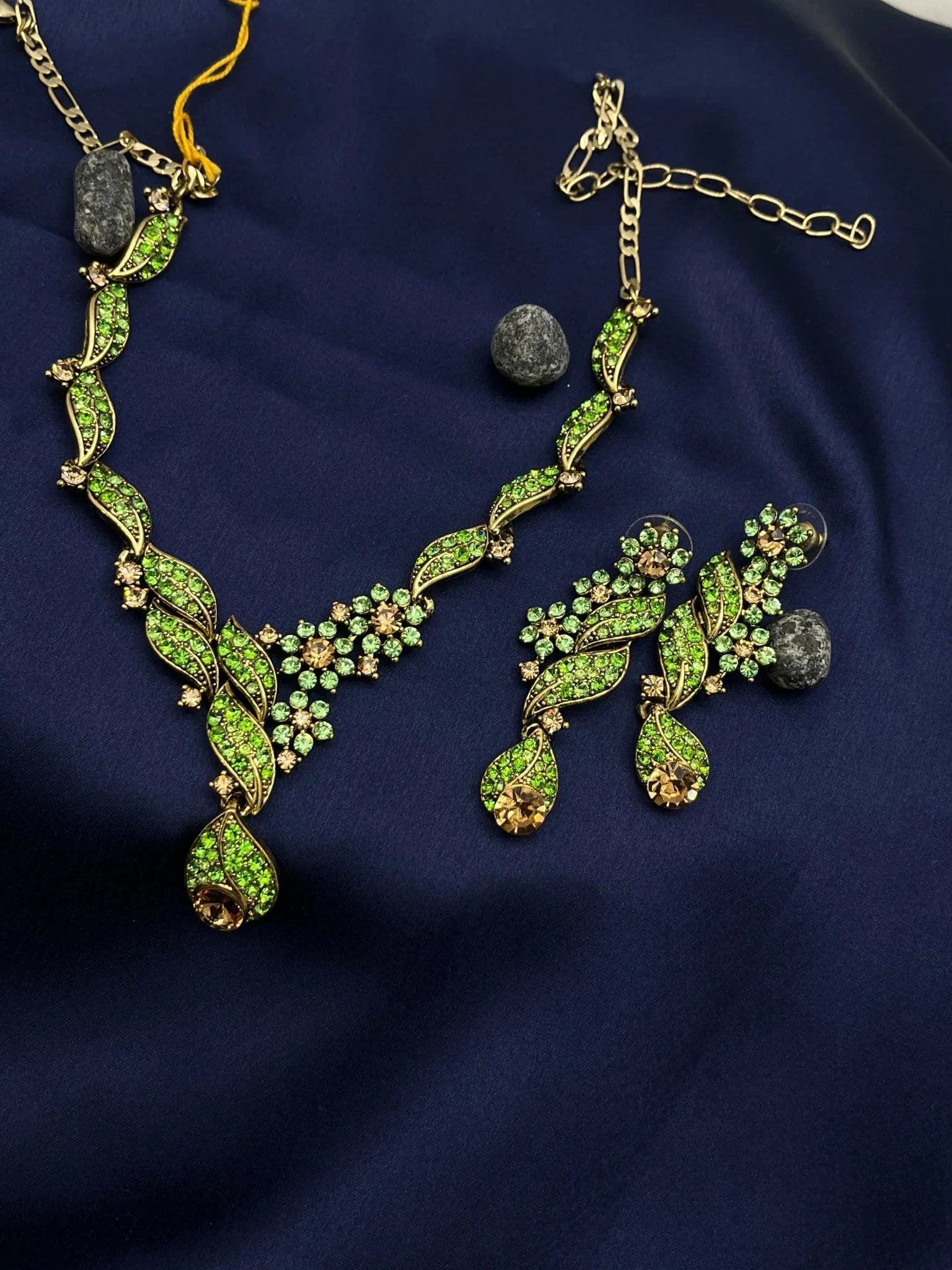 Fancy Stone Necklace 1705 - Mahilas