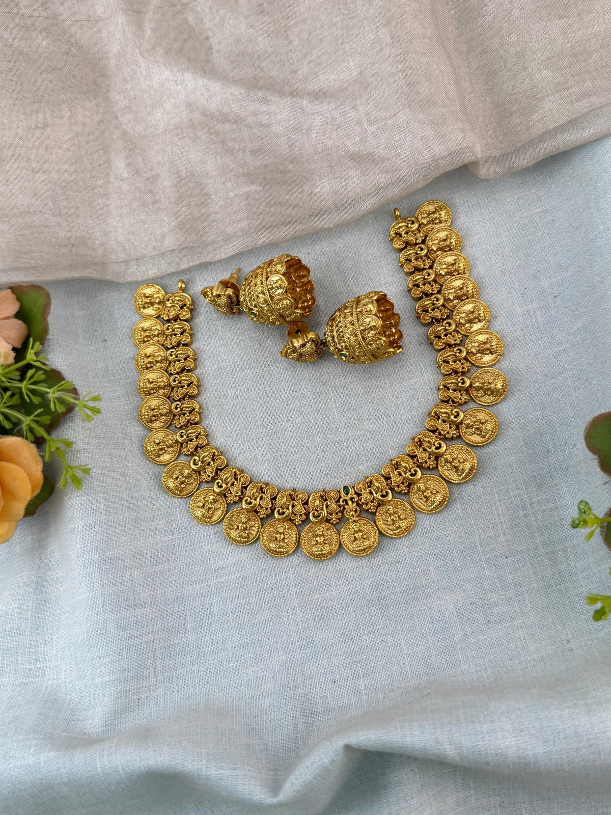 Gold Kaasu Lakshmi Necklace Set | 304 - Mahilas