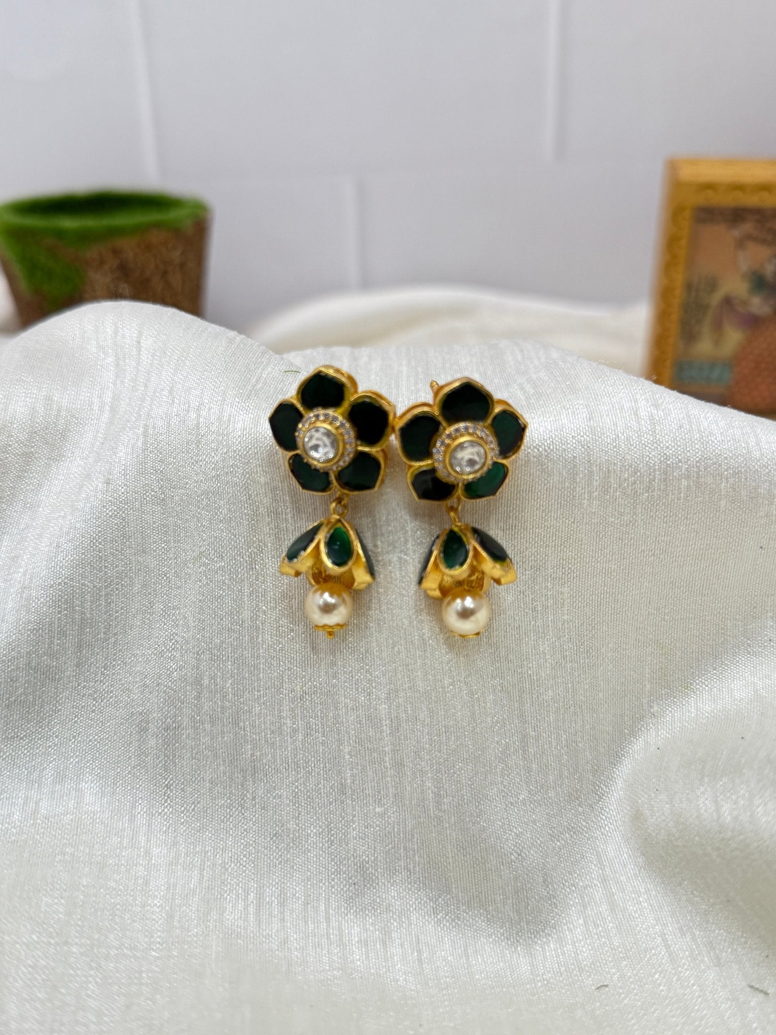 Jadau Kundan Earrings 1144 - Mahilas
