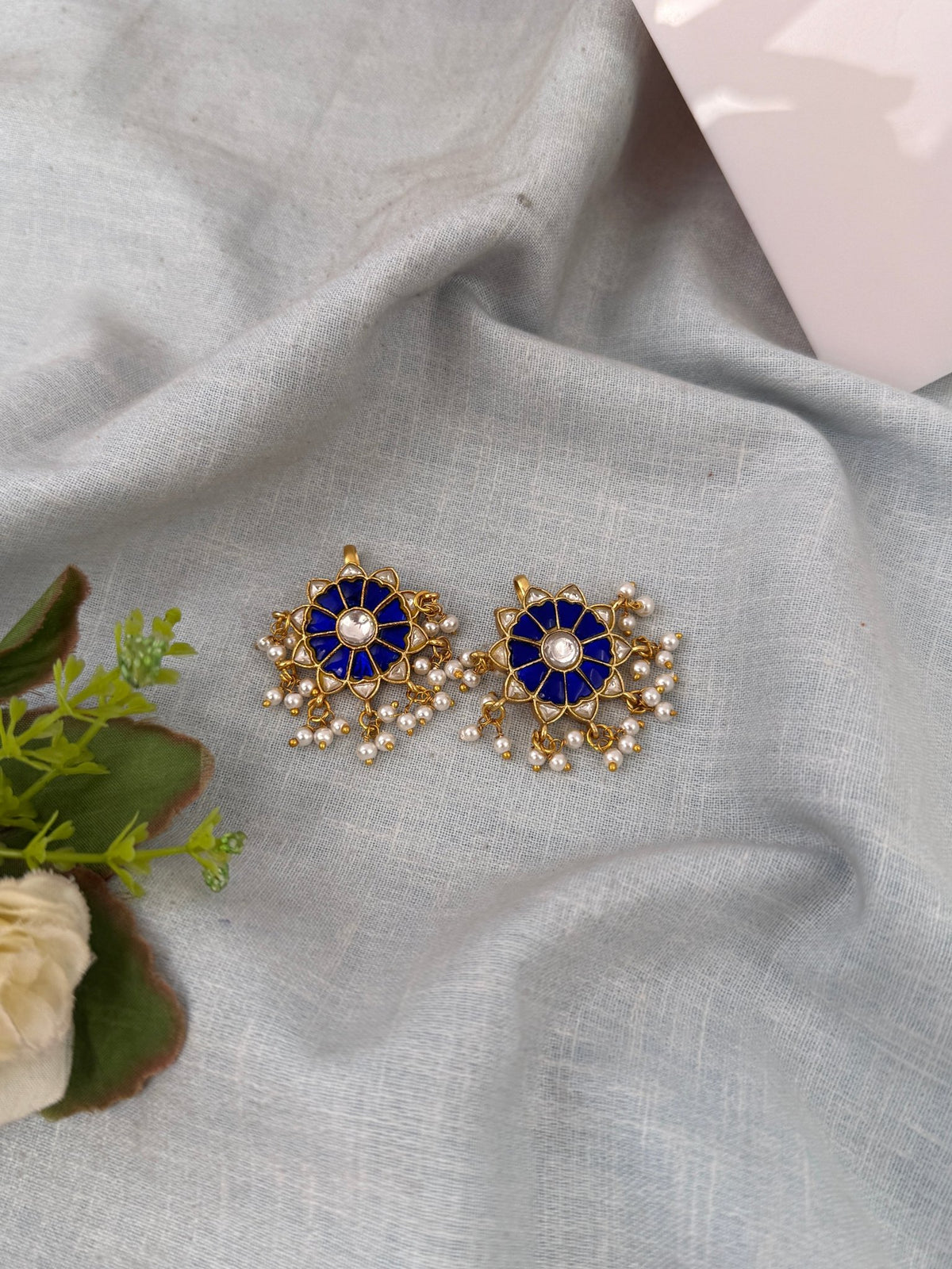 Jadau Kundan Grand Earrings| U153 - Mahilas