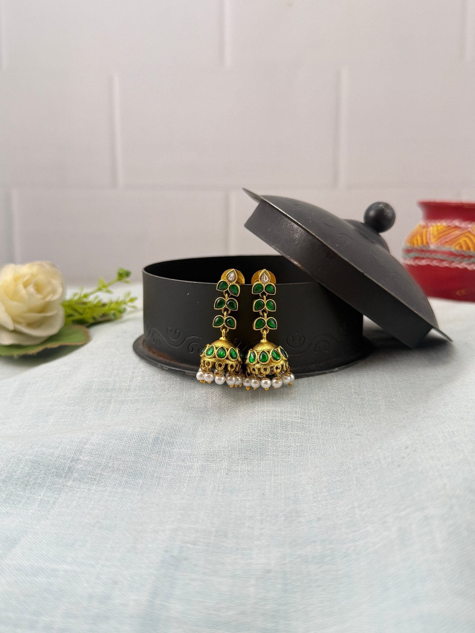 Jadau Kundan Jhumka Earrings | E0226 - Mahilas