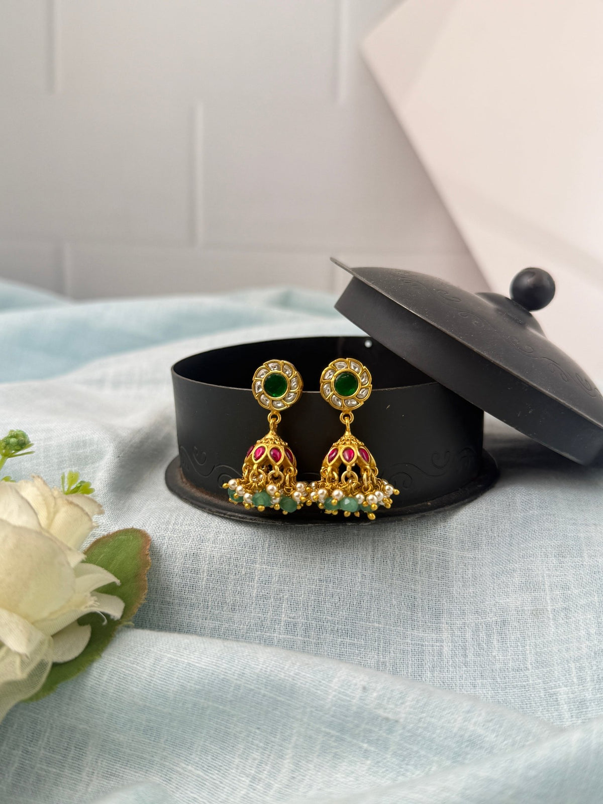 Jadau Kundan Jumka Earrings | E0478 - Mahilas
