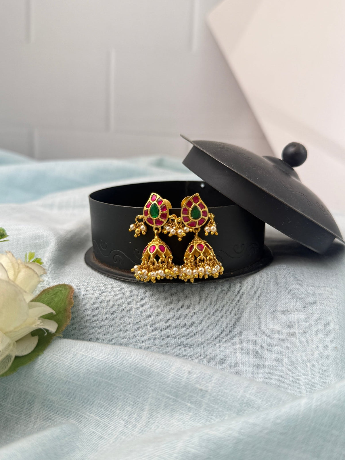 Jadau Kundan Jumka Earrings | E0495 - Mahilas