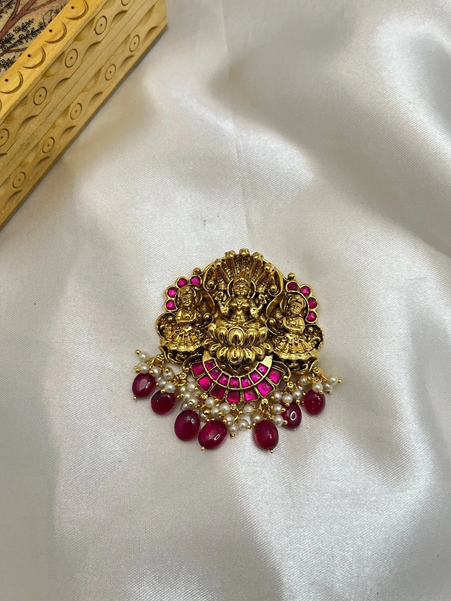 Jadau Pendant 10 - Mahilas