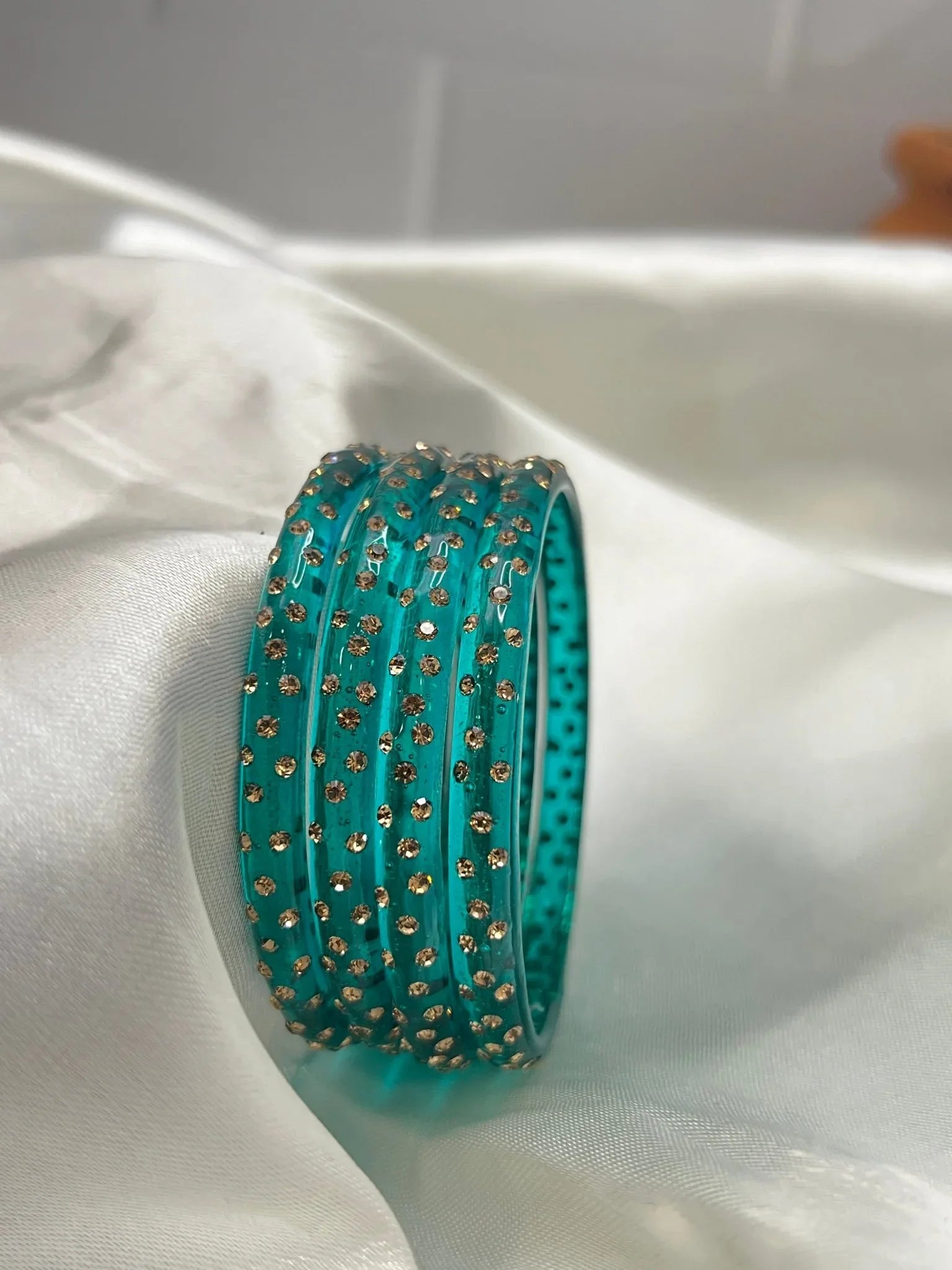 Kada Glass Bangle Design - Amintri - Set of 4 - Mahilas