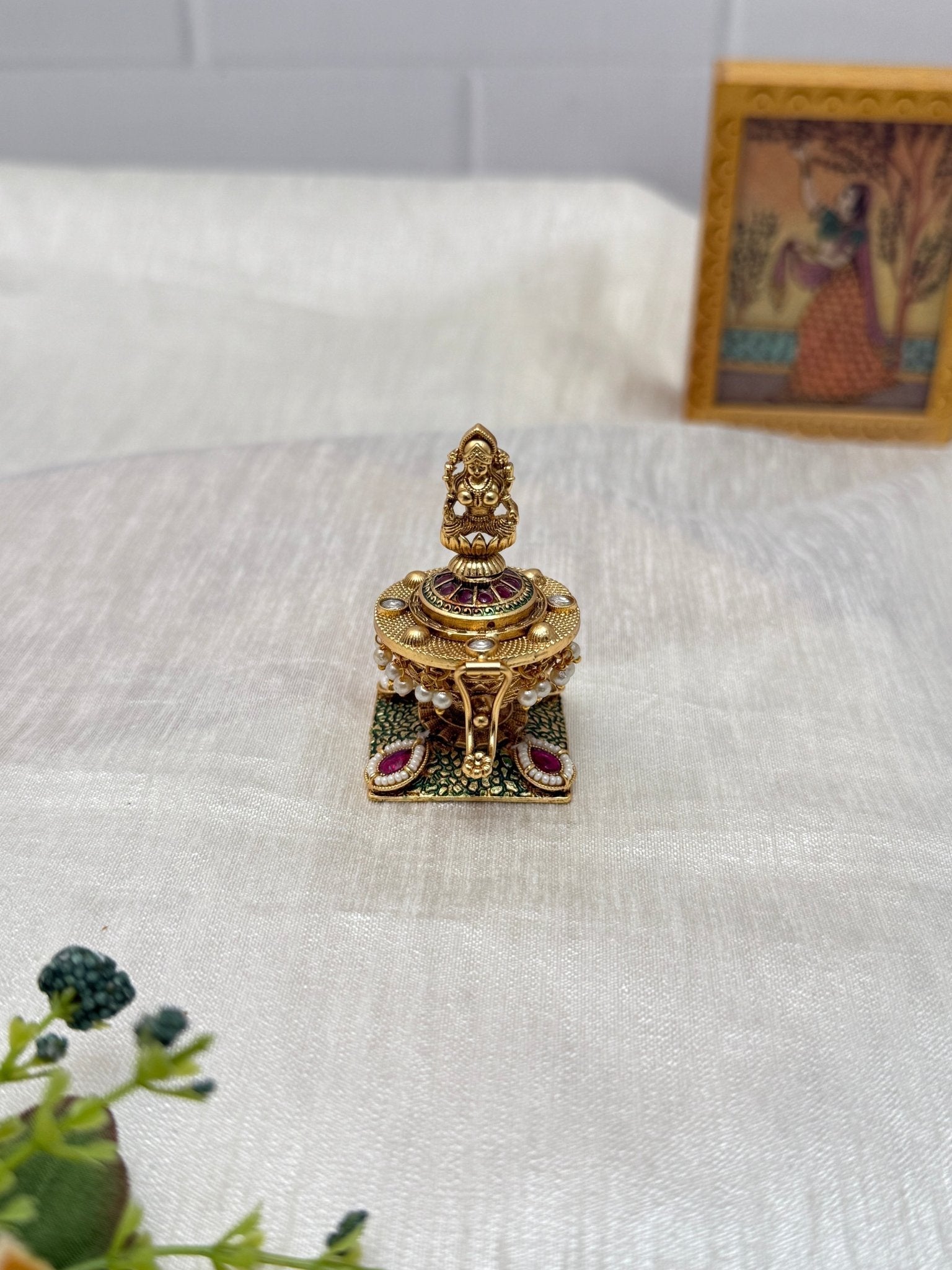 Kumkum Bharani Box - 011 - Mahilas