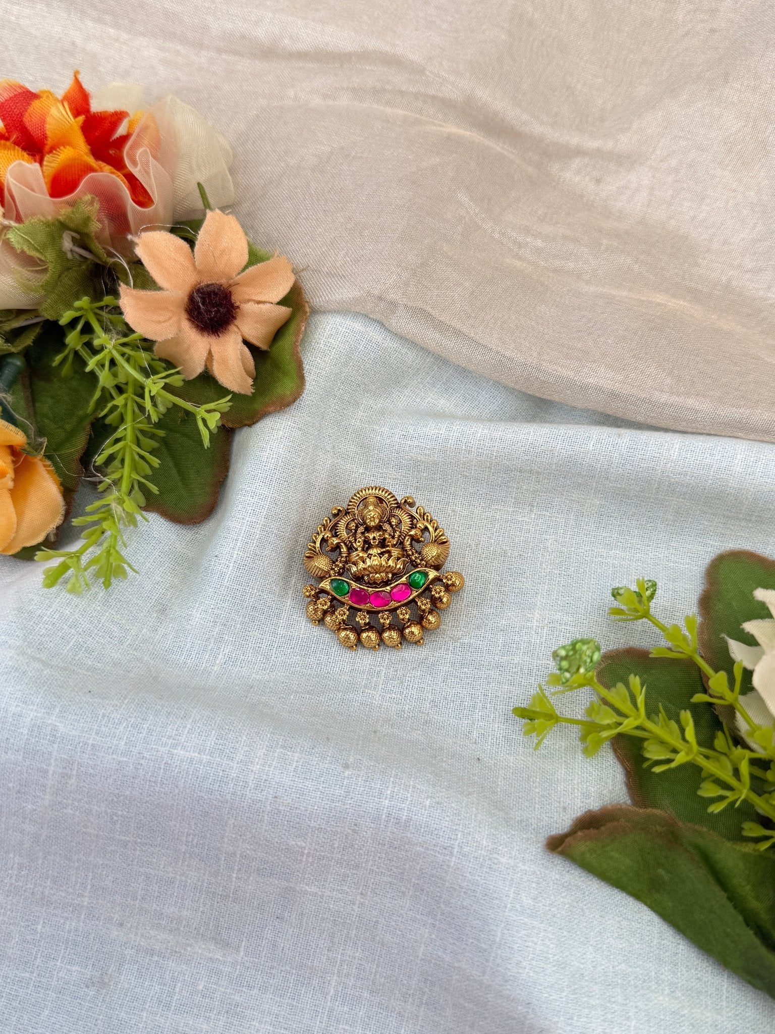 Luxurioius Antique Lakshmi Saree Pin 351 - Mahilas