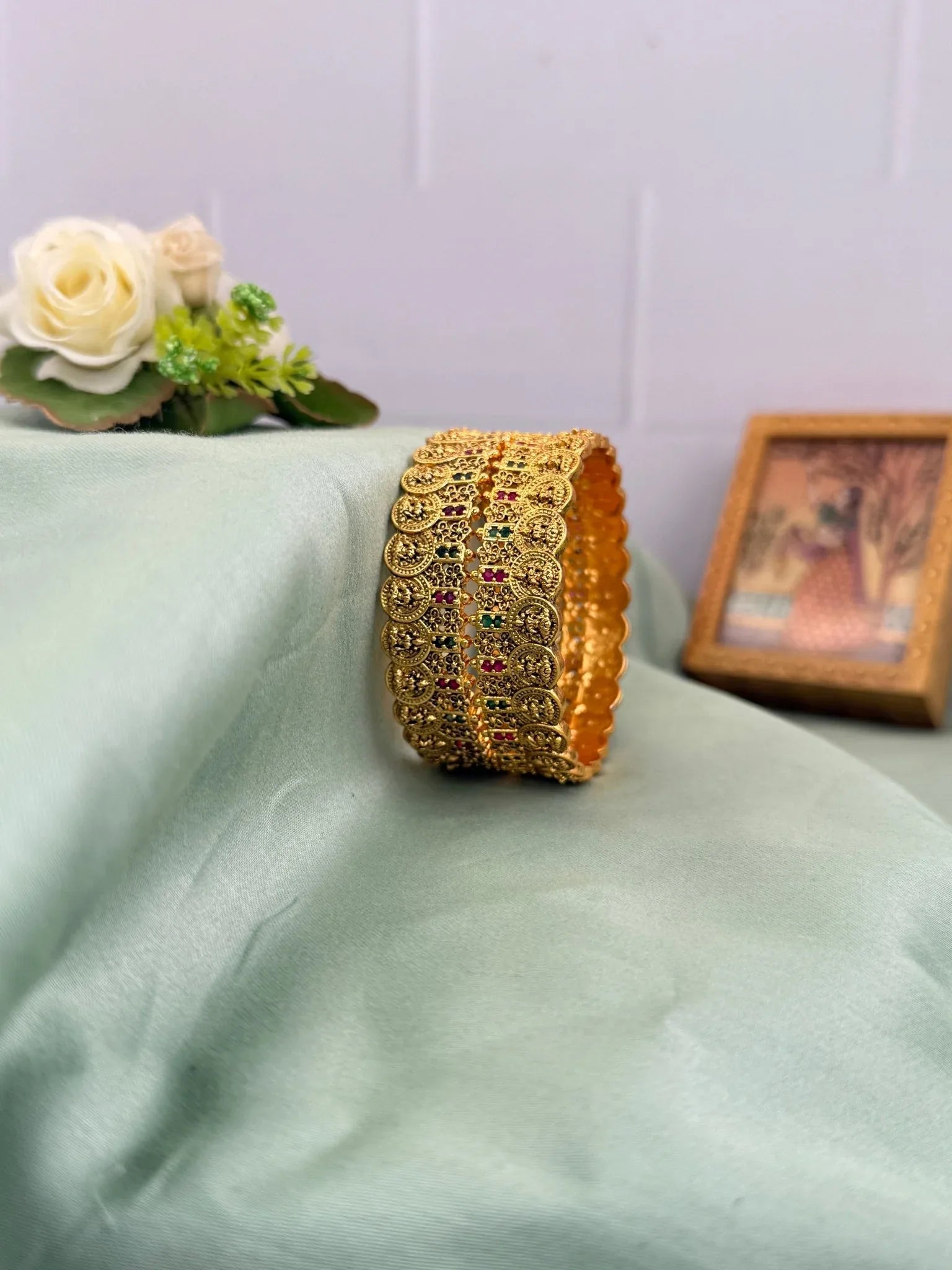 Luxurious Antique Bangles 7008 - Mahilas