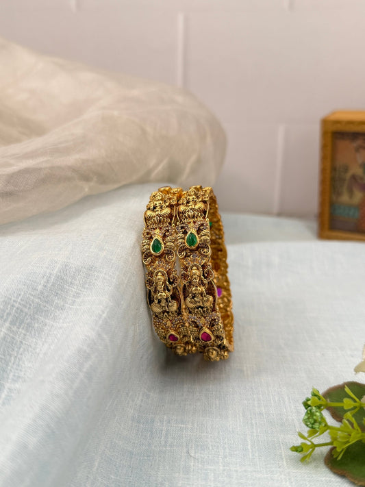 Luxurious Antique Bangles 7026 - Mahilas