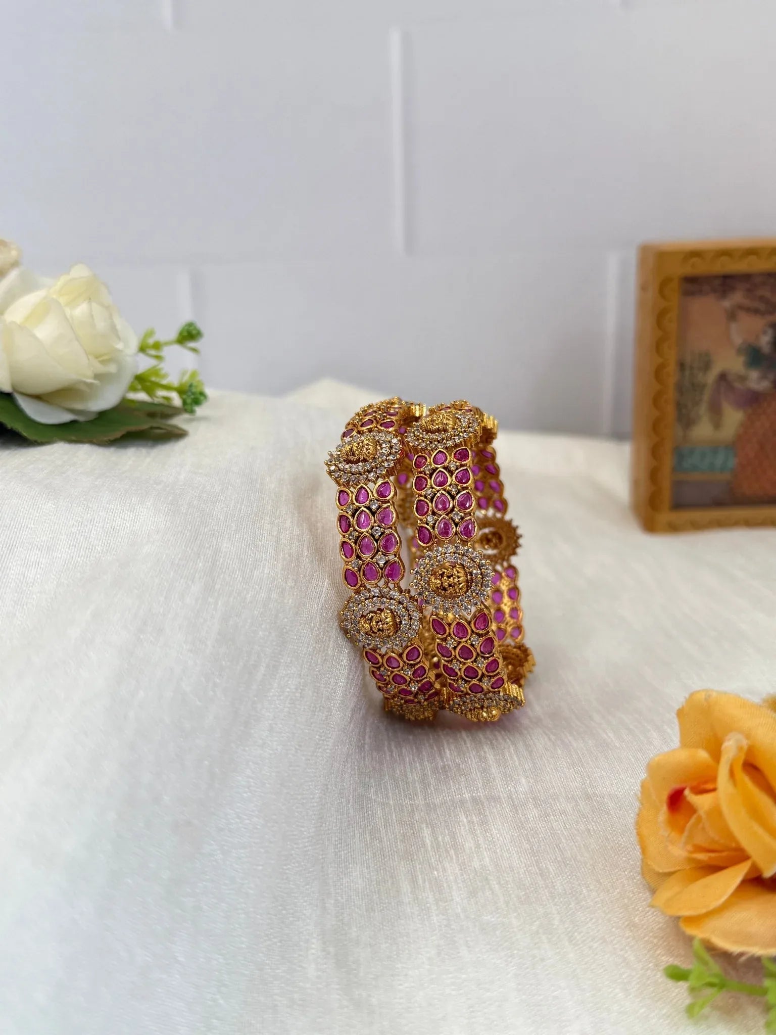 Luxurious Antique Bangles 7029 - Mahilas