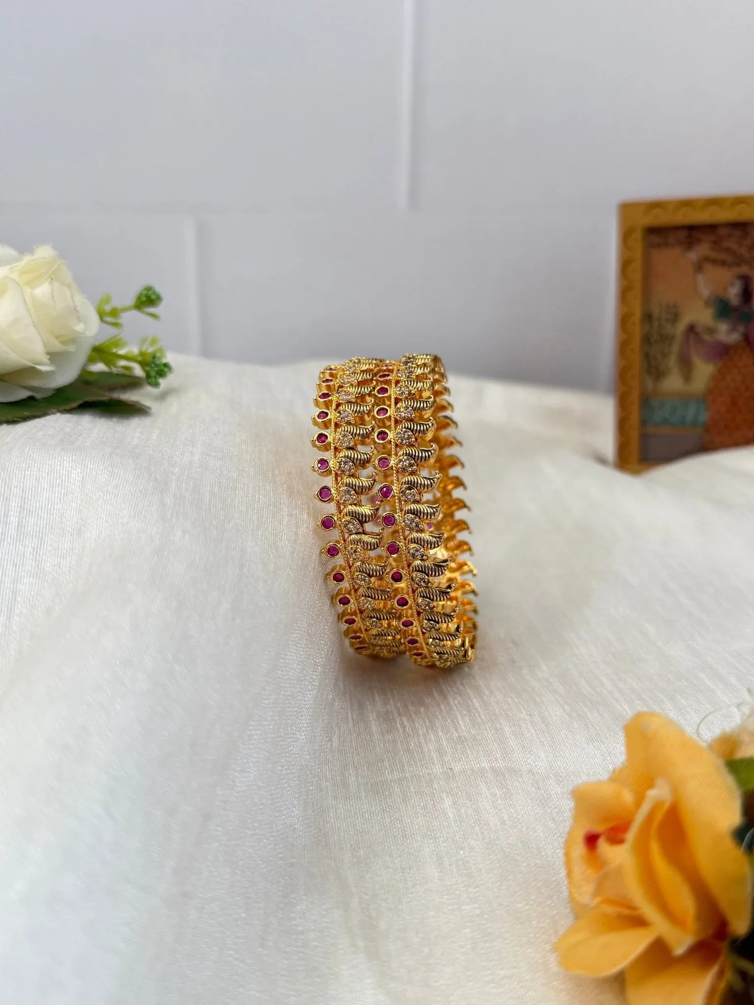 Luxurious Antique Bangles 7031 - Mahilas