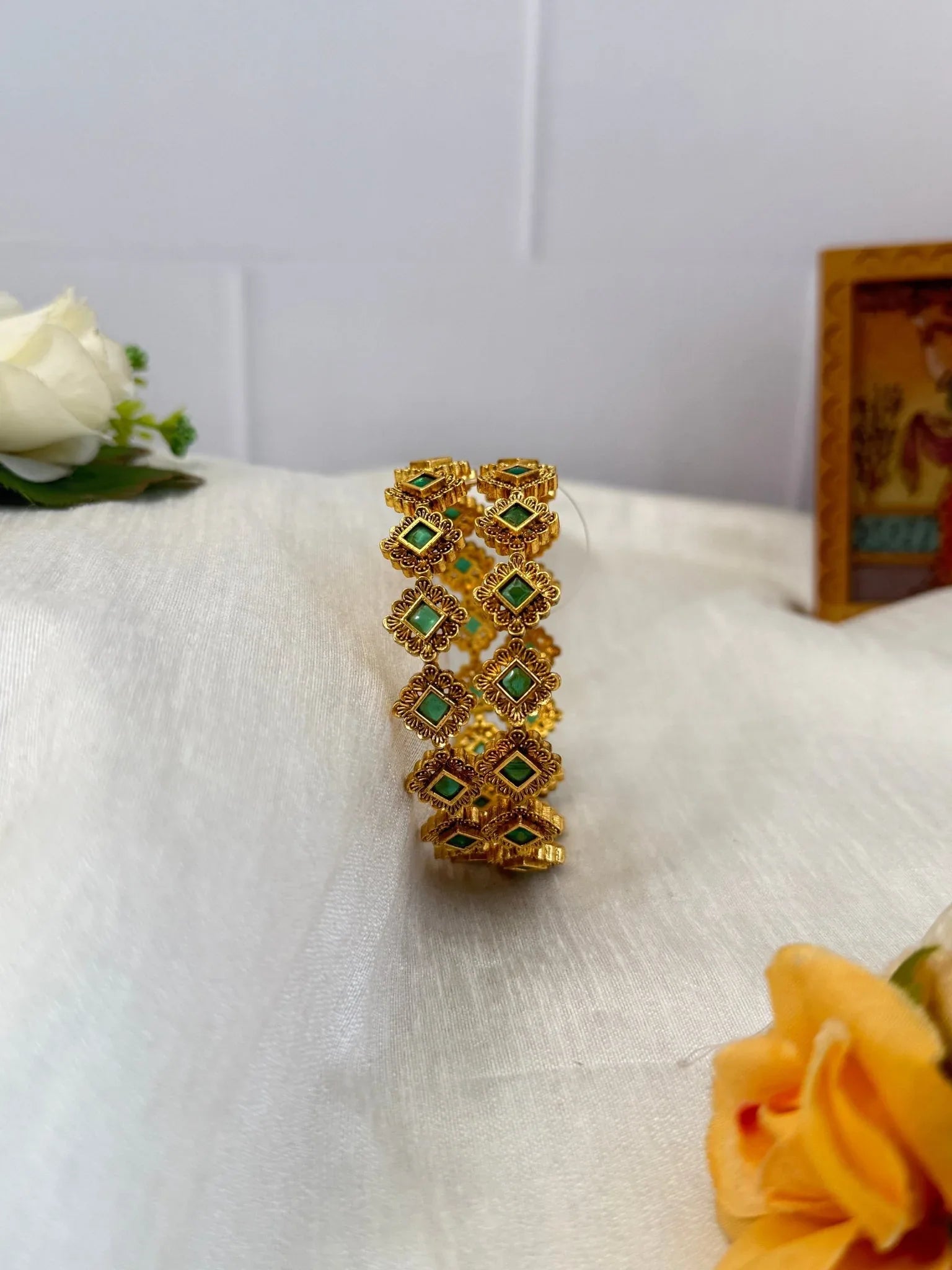 Luxurious Antique Bangles 7037 - Mahilas