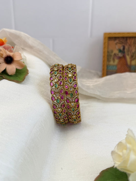 Luxurious Antique Bangles 7039 - Mahilas