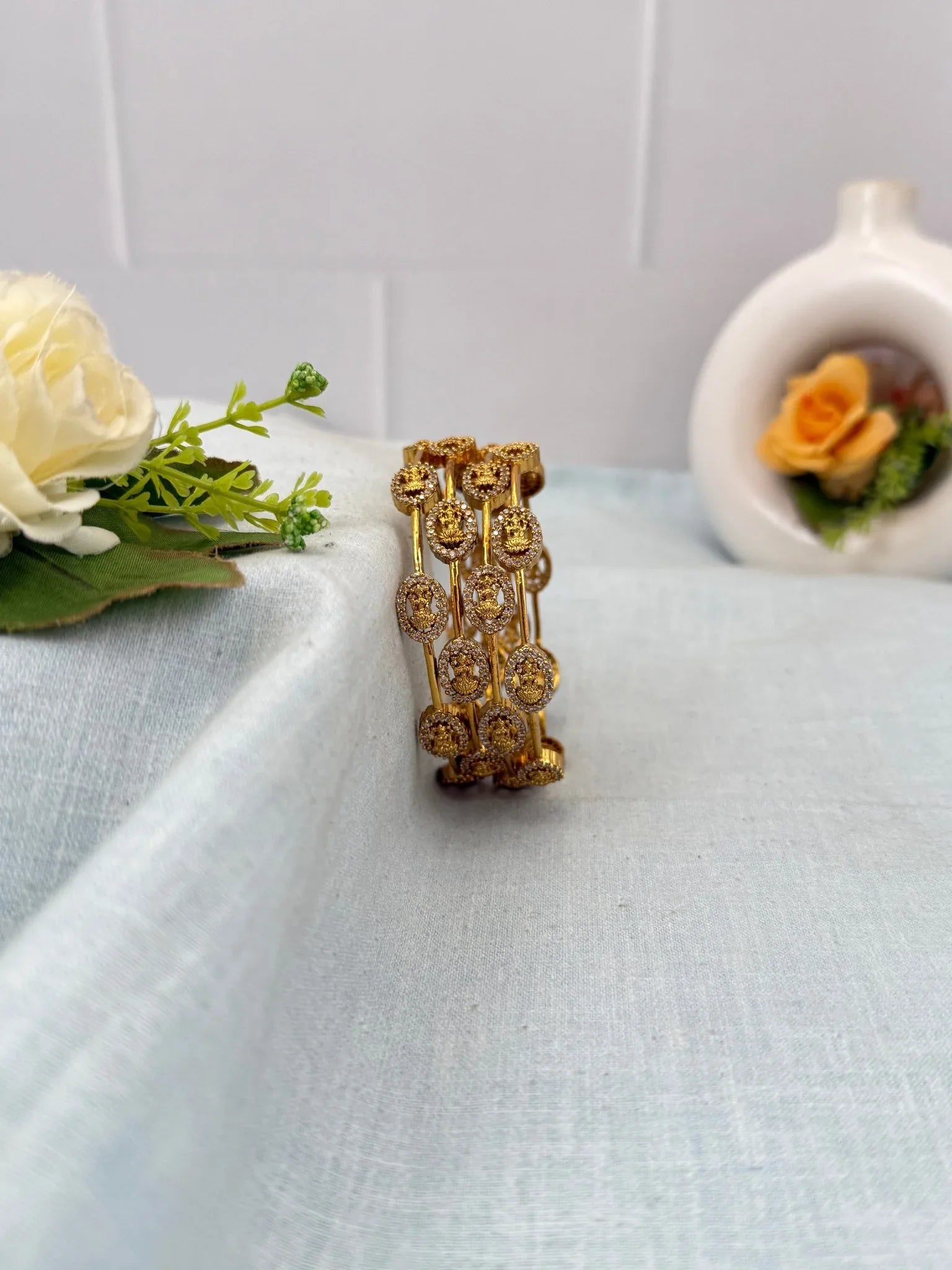 Luxurious Antique Bangles 7053 - Mahilas