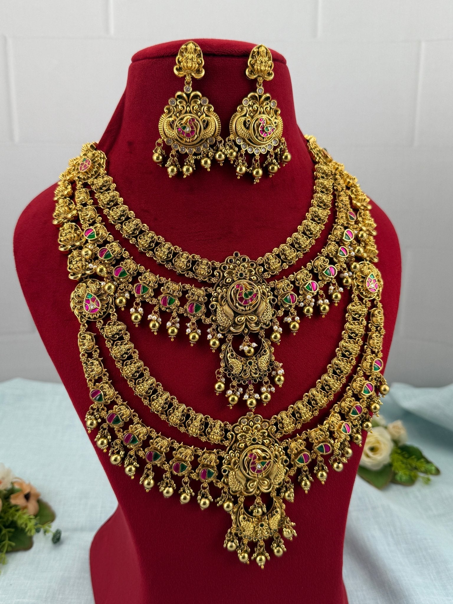 Luxurious Antique Bridal Necklace Set 203 - Mahilas