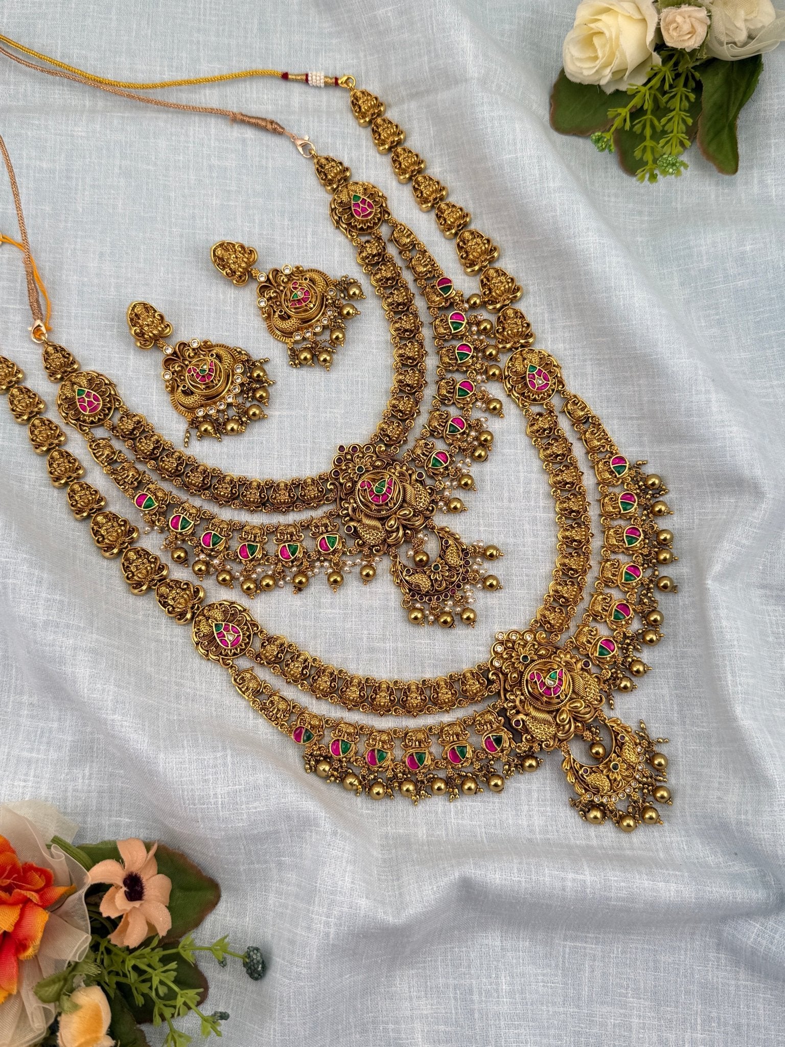 Luxurious Antique Bridal Necklace Set 203 - Mahilas