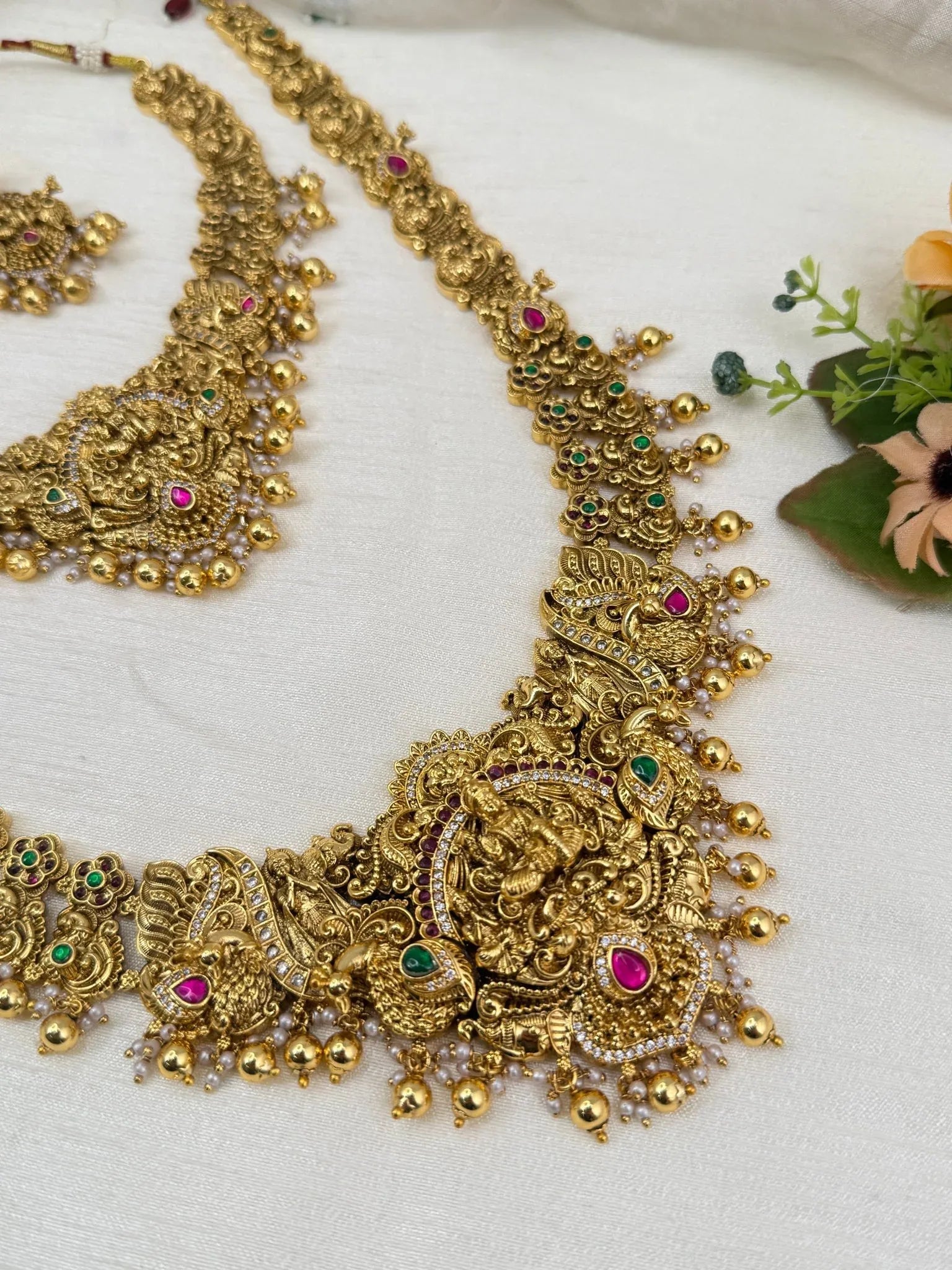 Luxurious Antique Bridal Necklace Set 798 - Mahilas