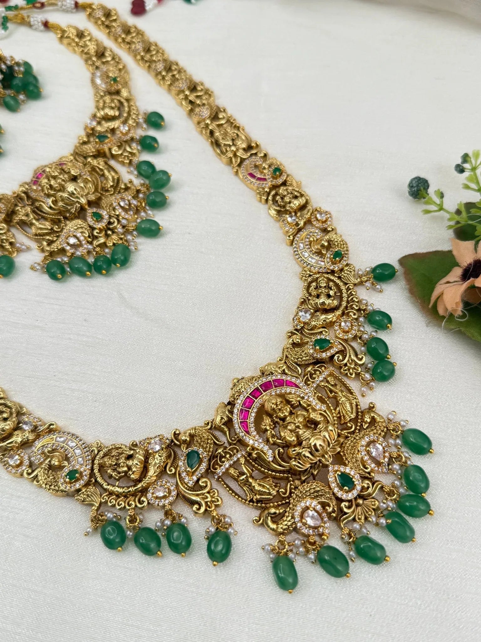Luxurious Antique Bridal Necklace Set 799 - Mahilas