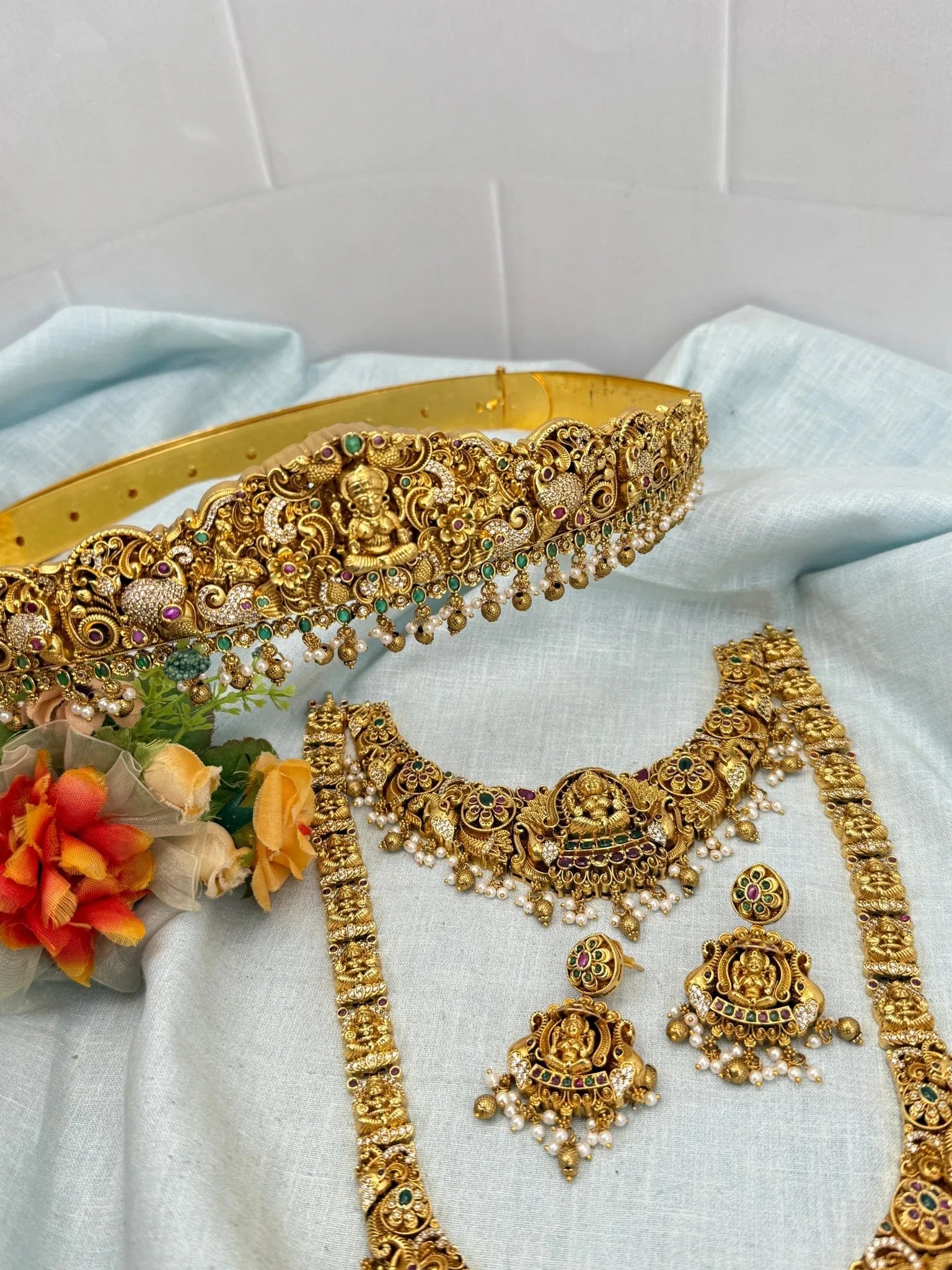 Luxurious Antique Bridal Necklace Set With Vaddanam 0295 - Mahilas