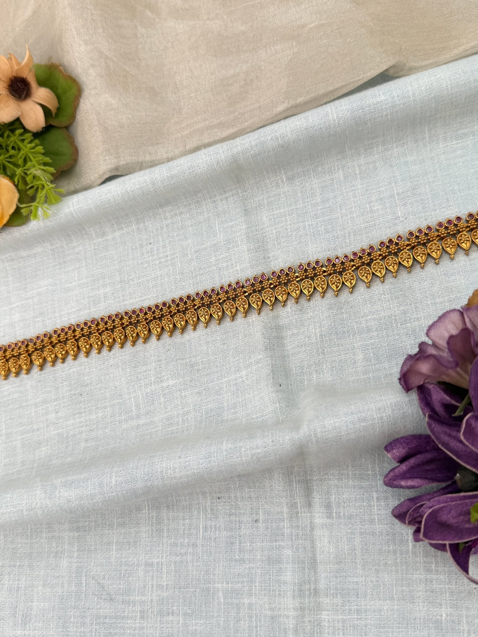 Luxurious Antique Chain Vaddanam Kamarbandh 8056 - Mahilas