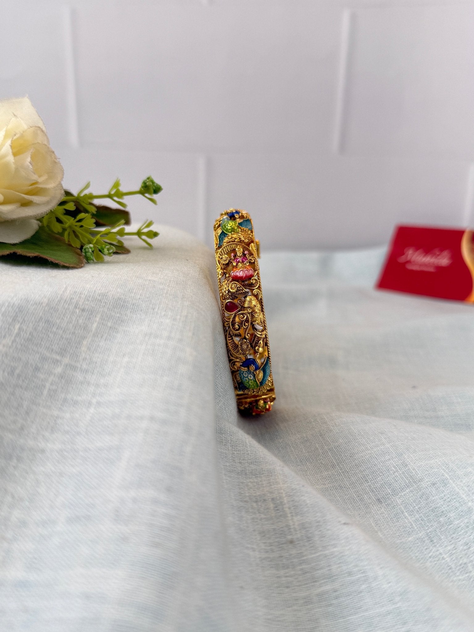 Luxurious Antique Hand Painted Kada Bangle 7222 - Mahilas