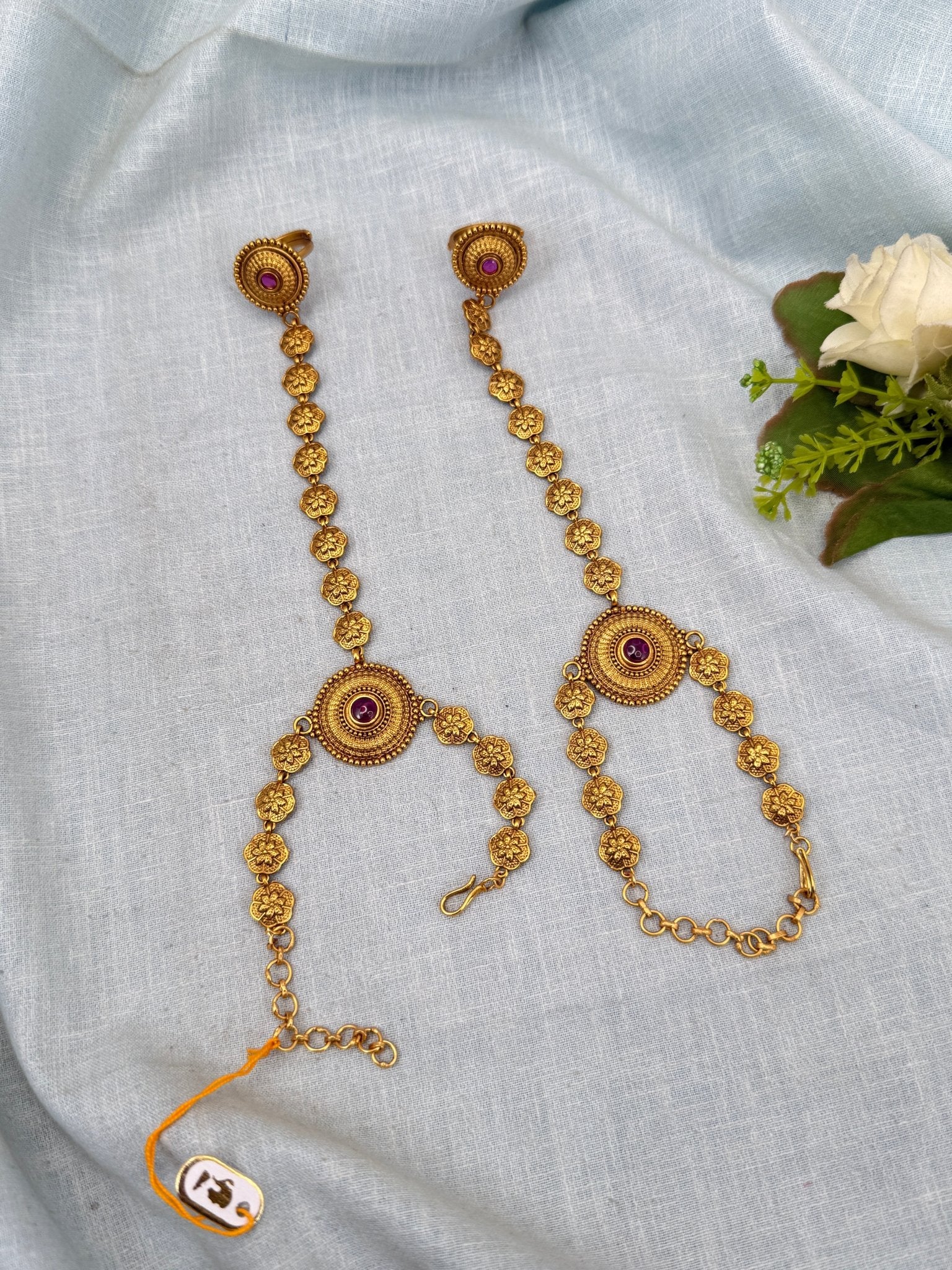 Luxurious Antique Hathpan Hathphool 006 - Mahilas