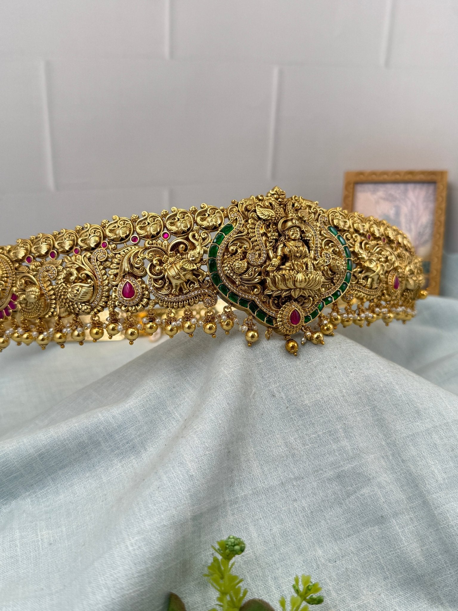 Luxurious Antique Jadau Lakshmi Vaddanam Kamarbandh 7270 - Mahilas