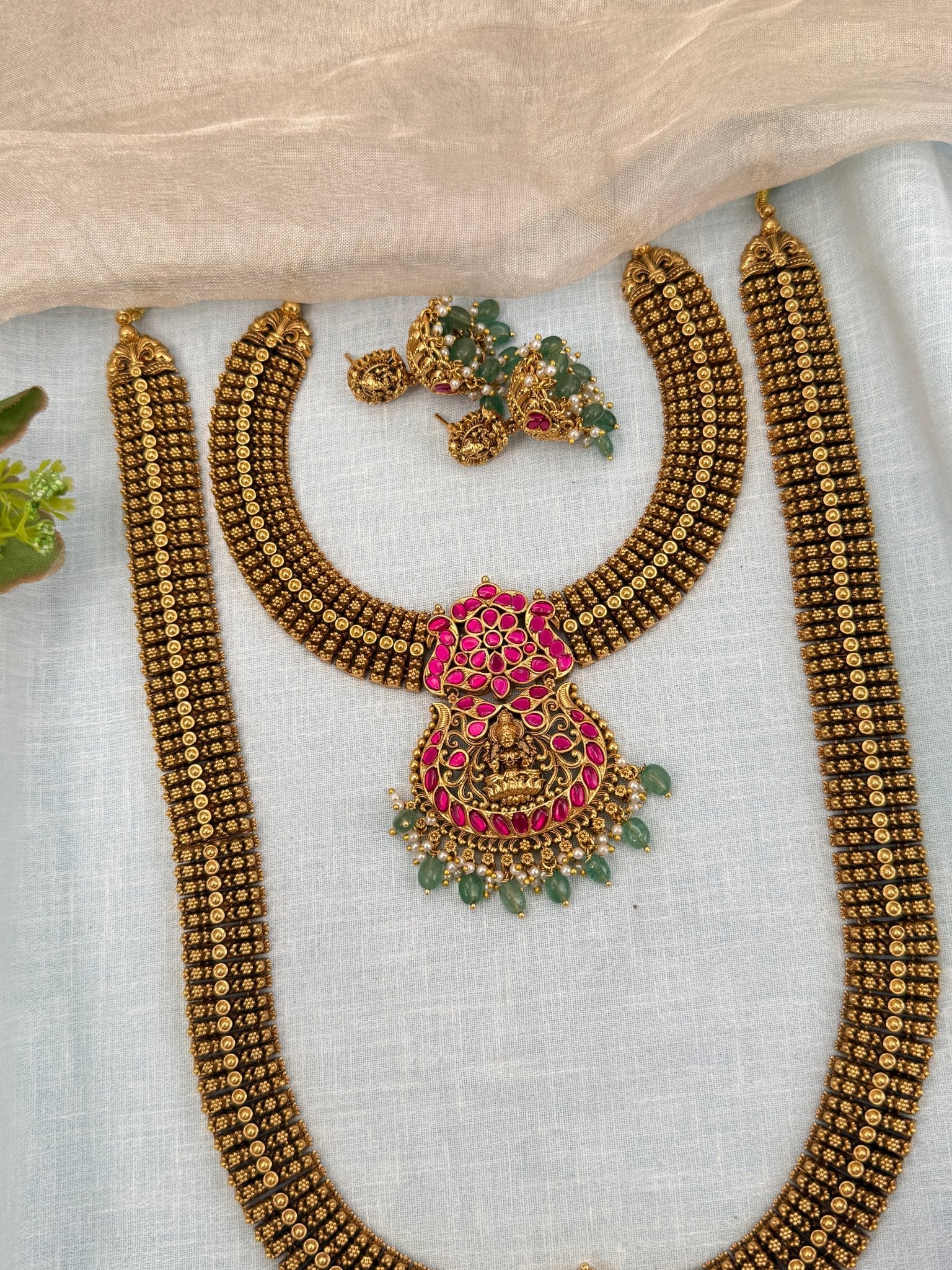 Luxurious Antique Jadau Semi Bridal Necklace Set 0648 - Mahilas