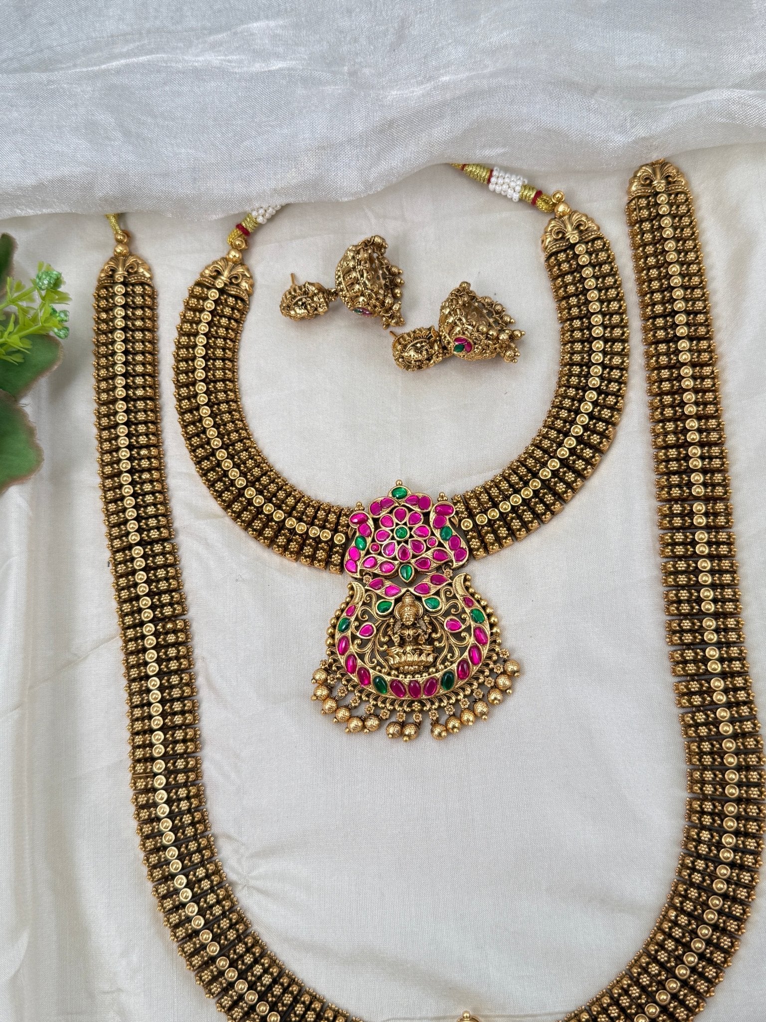 Luxurious Antique Jadau Semi Bridal Necklace Set 0656 - Mahilas