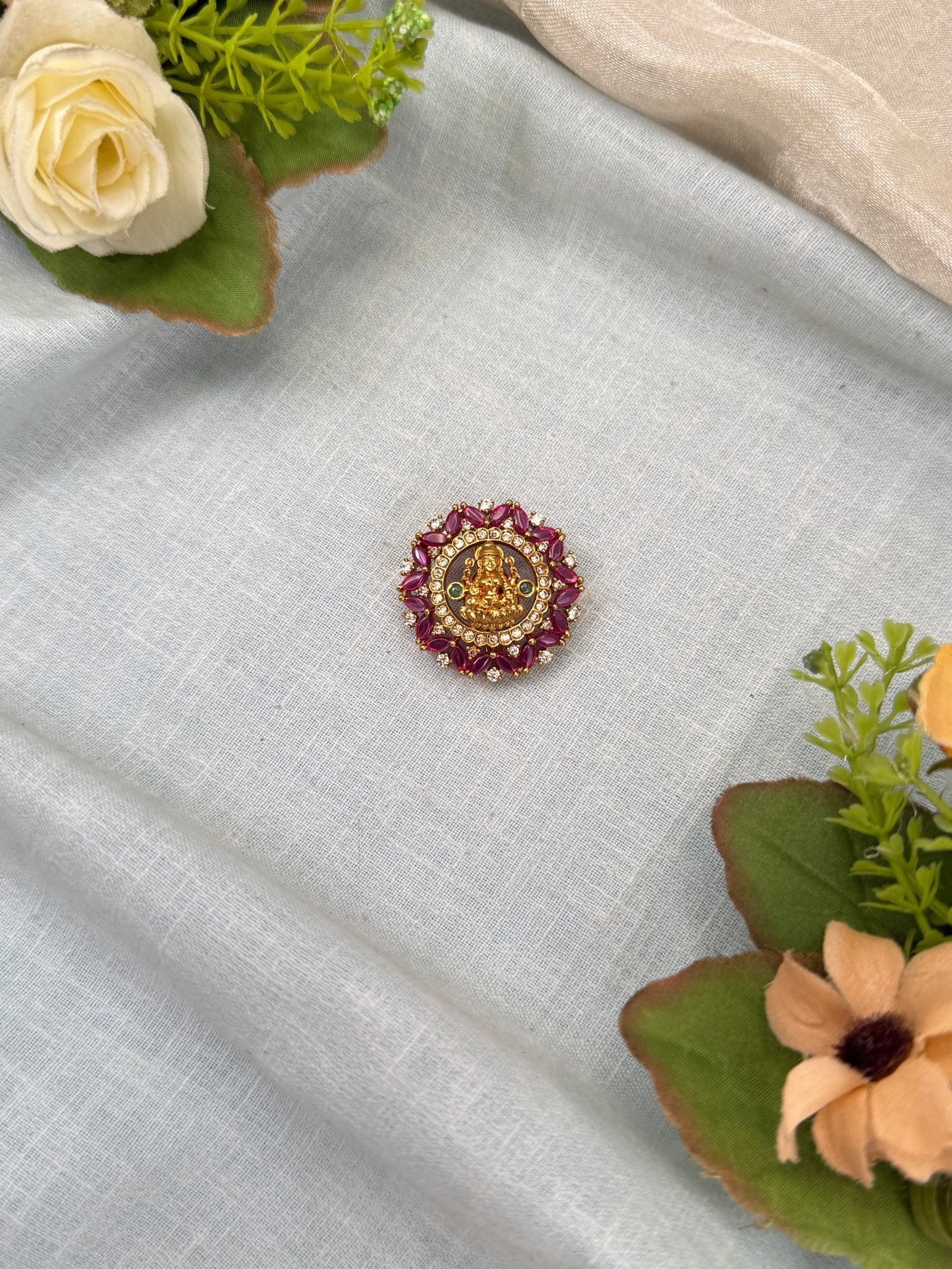 Luxurious Antique Jadebille 574 - Mahilas