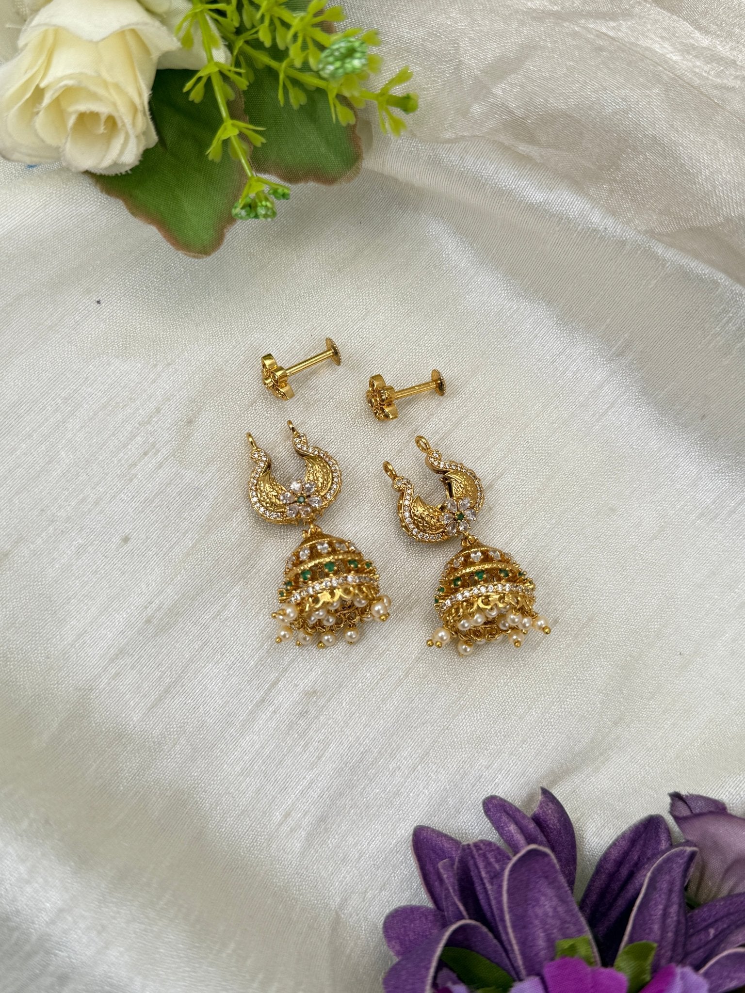 Luxurious Antique Jhumka Detachable Stud Earrings 0838 - Mahilas