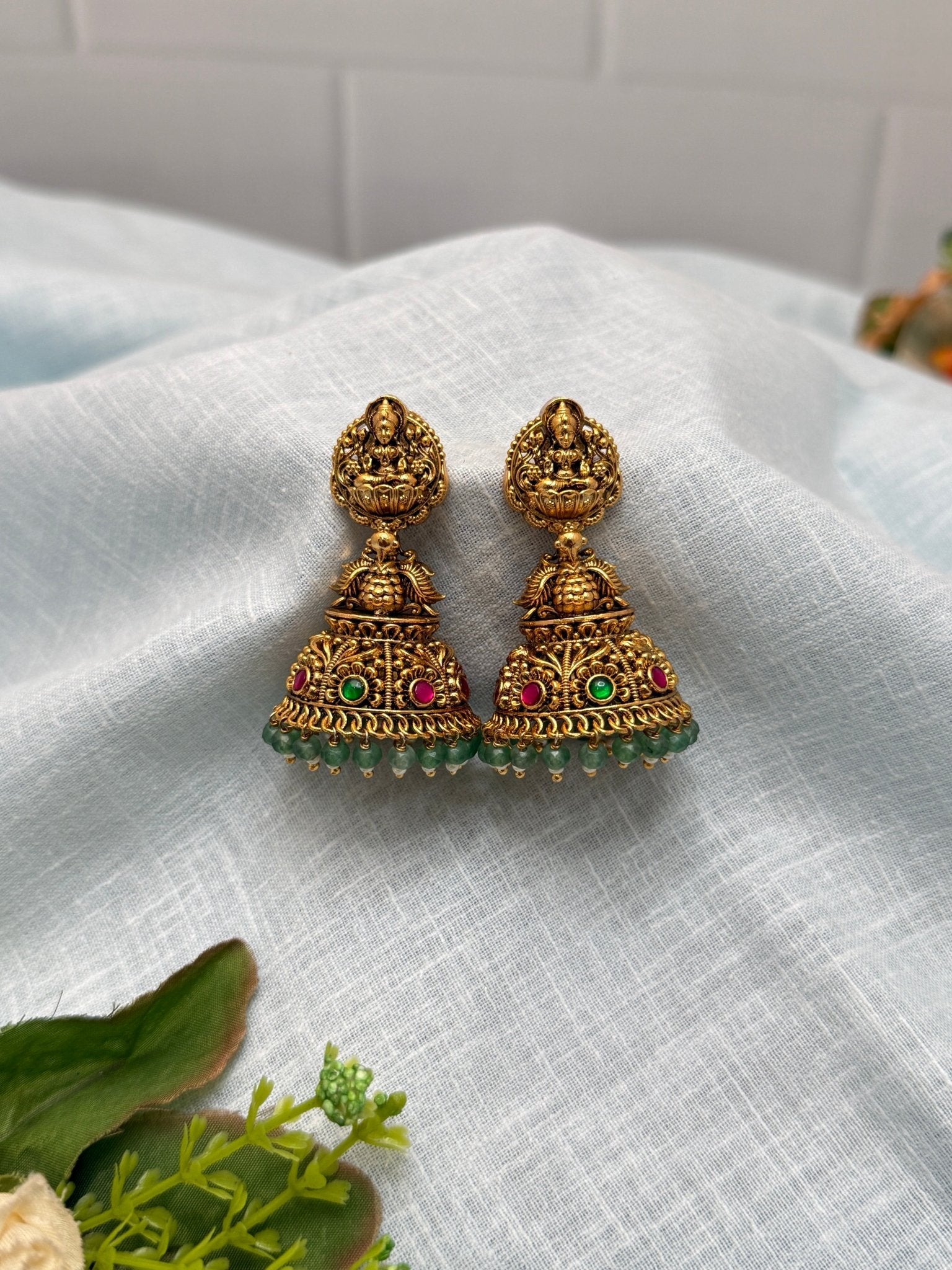 Luxurious Antique Jhumka Earrings 0328 - Mahilas
