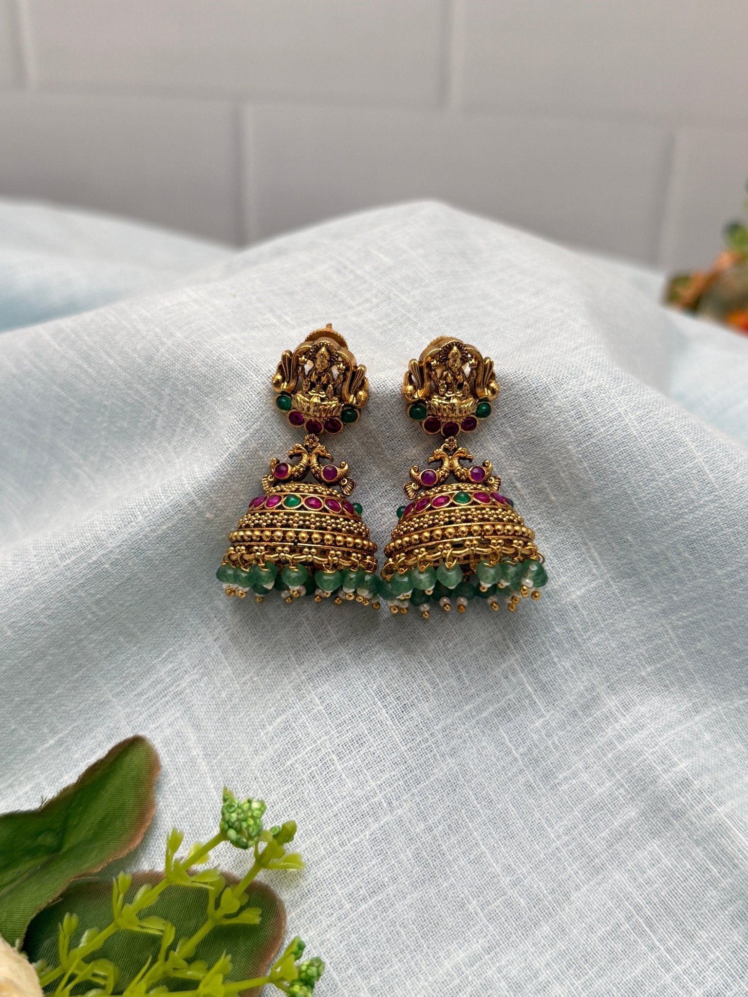 Luxurious Antique Jhumka Earrings 0333 - Mahilas