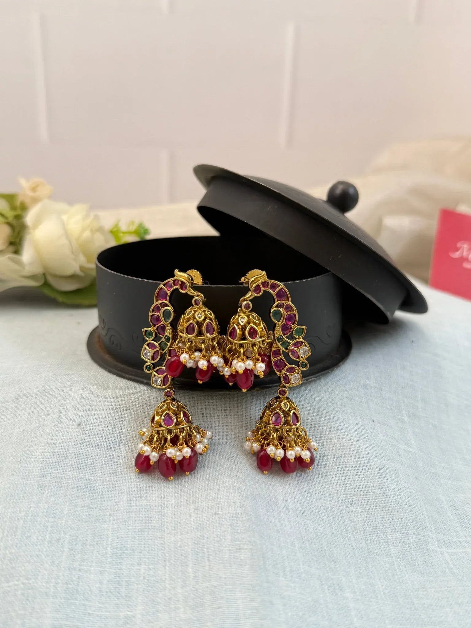 Luxurious Antique Jhumka Earrings 0572 - Mahilas
