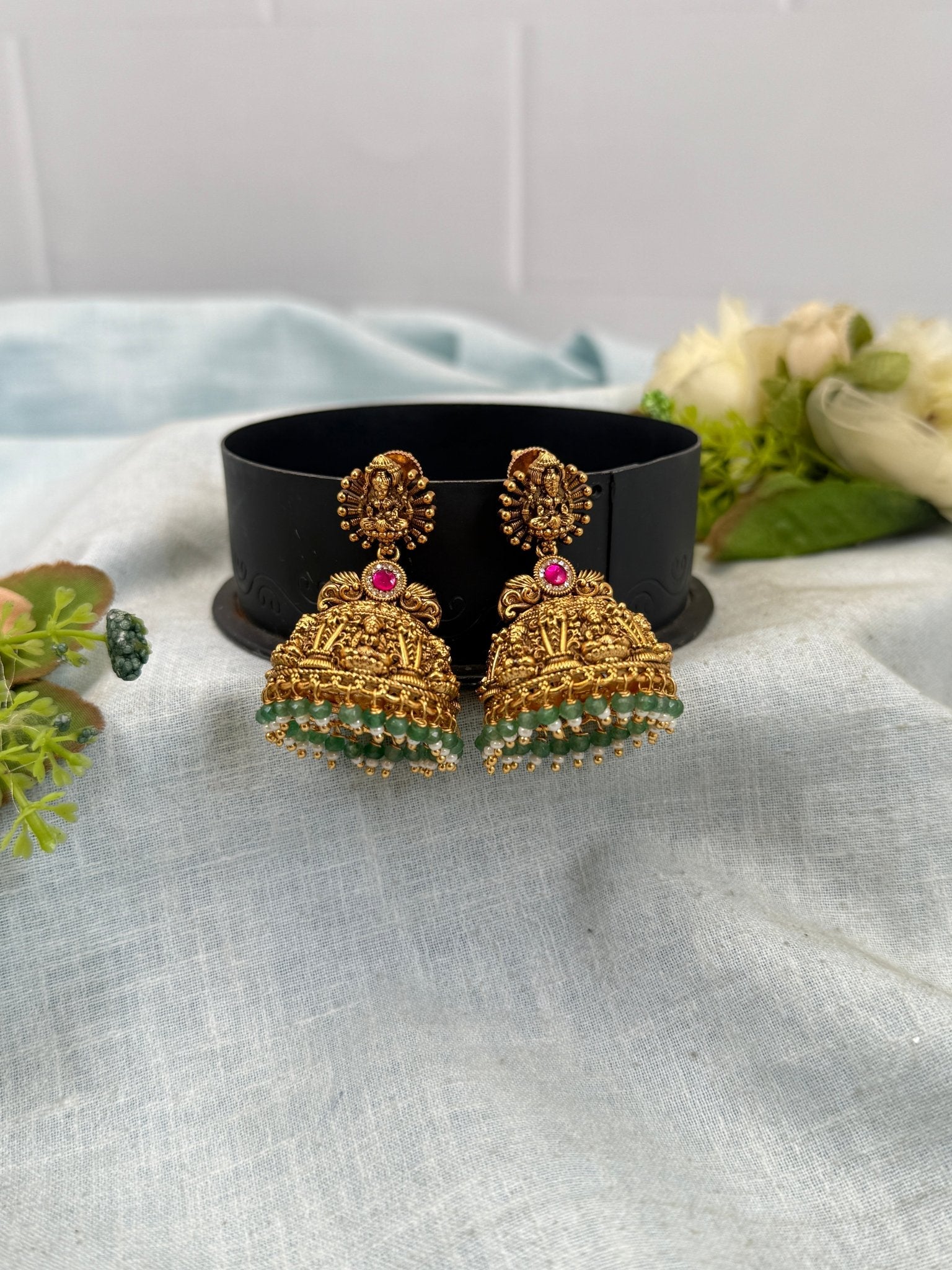 Luxurious Antique Jhumka Earrings 0758 - Mahilas