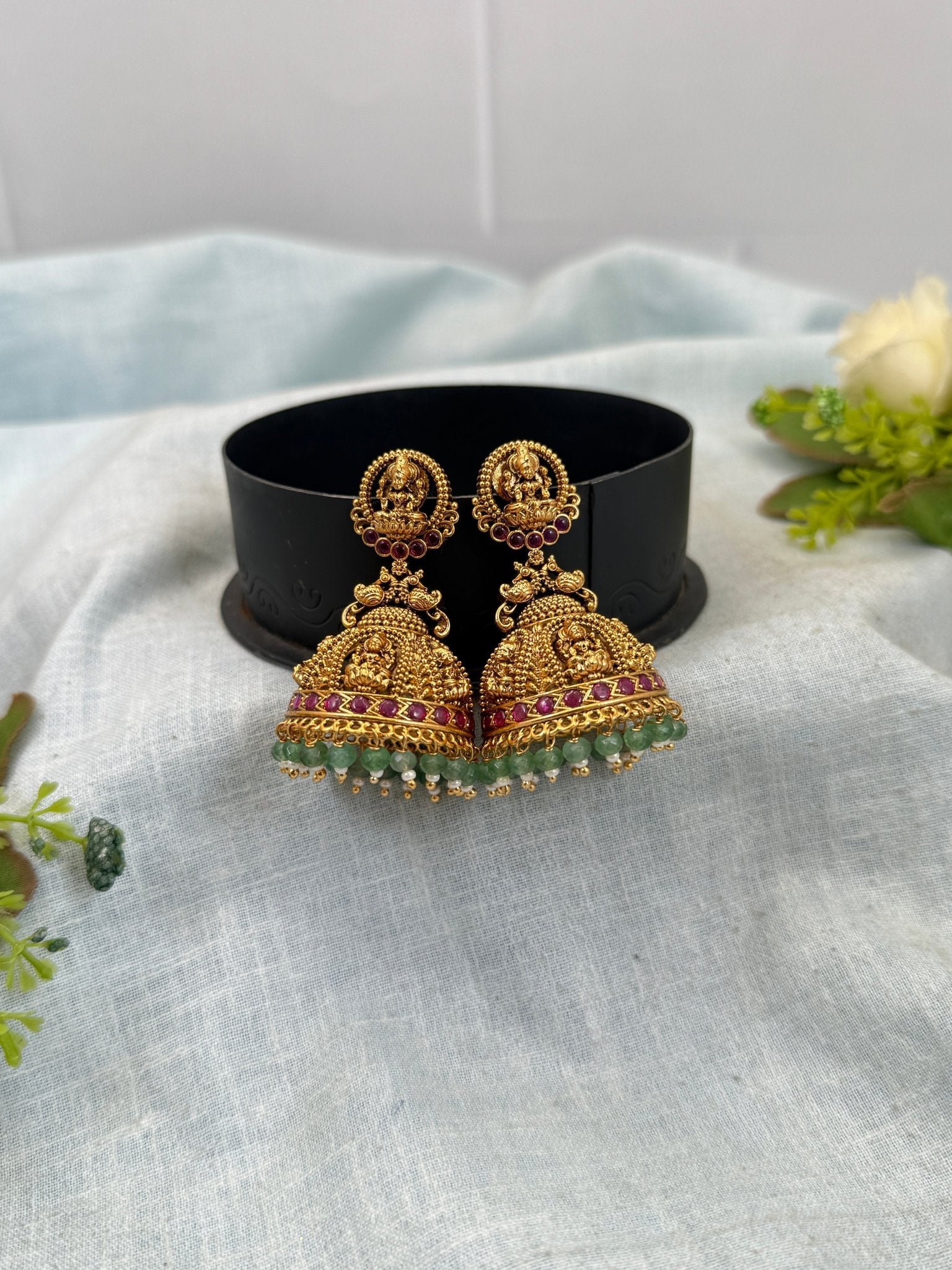 Luxurious Antique Jhumka Earrings 0762 - Mahilas