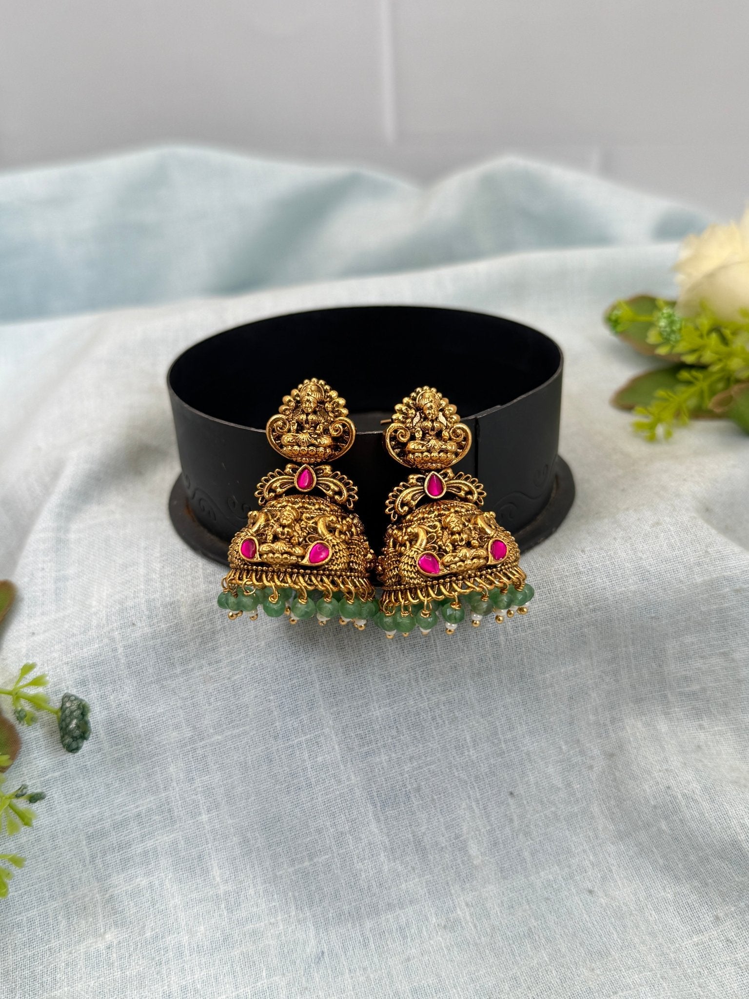 Luxurious Antique Jhumka Earrings 0768 - Mahilas