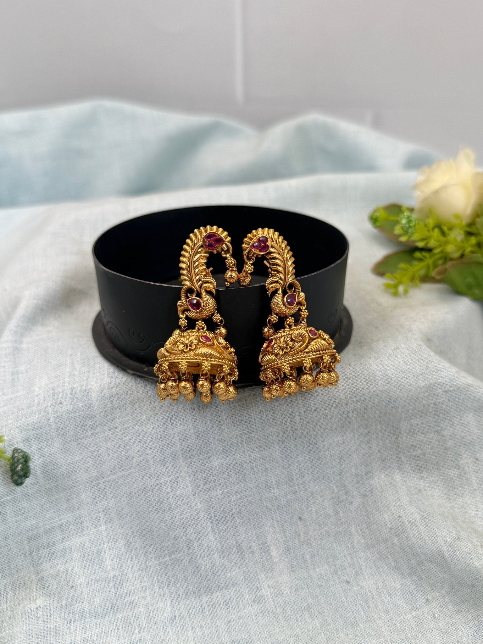 Luxurious Antique Jhumka Earrings 0778 - Mahilas