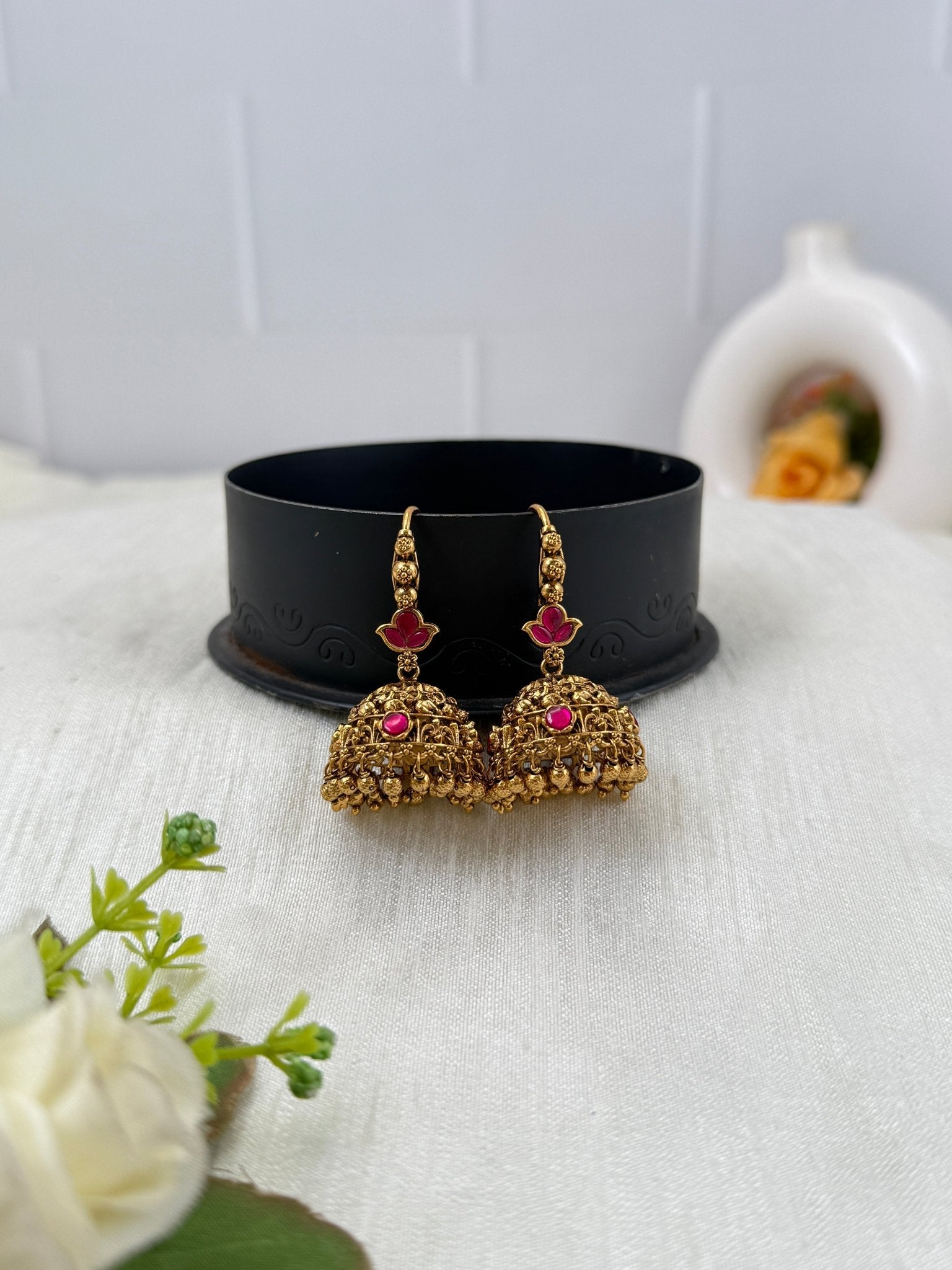 Luxurious Antique Jhumka Earrings 0800 - Mahilas